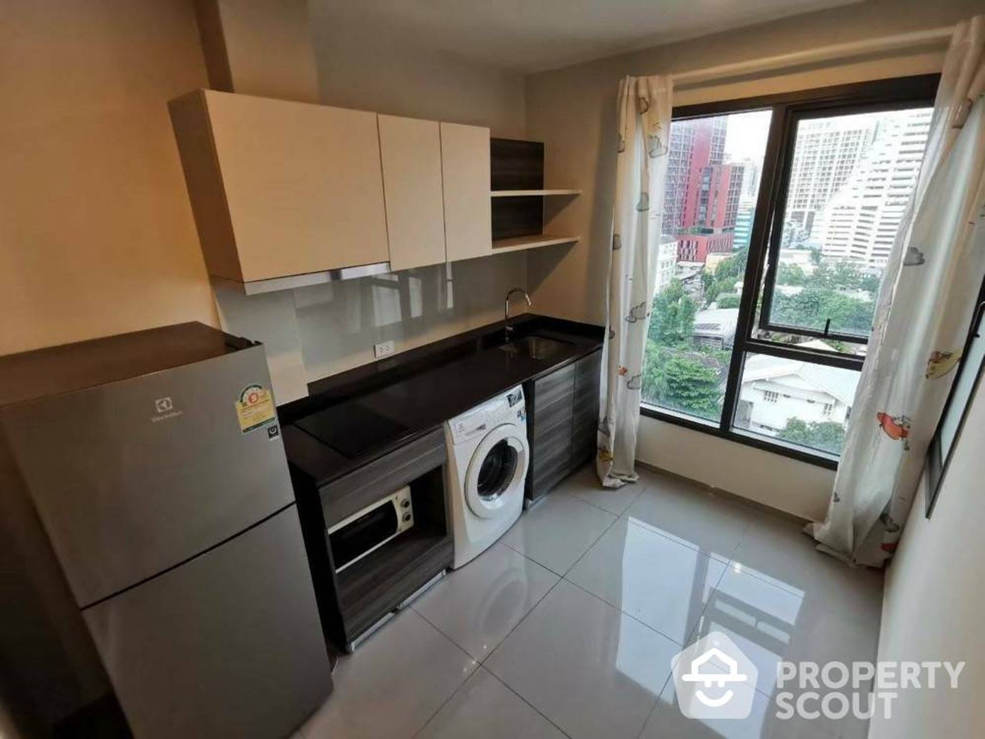 Condominium in Phaya Thai, Krung Thep Maha Nakhon 12713412