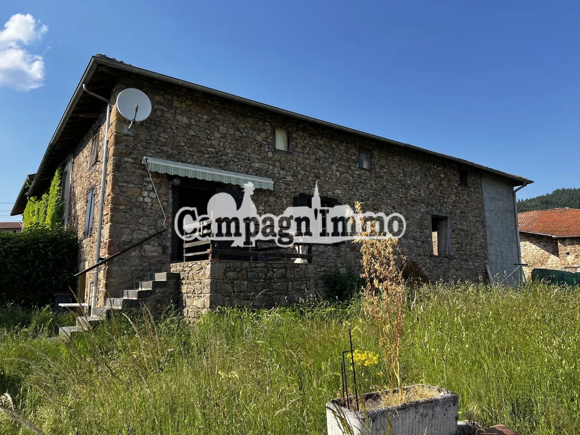 Rumah di Saint-Bonnet-le-Troncy, Auvergne-Rhone-Alpes 12713634