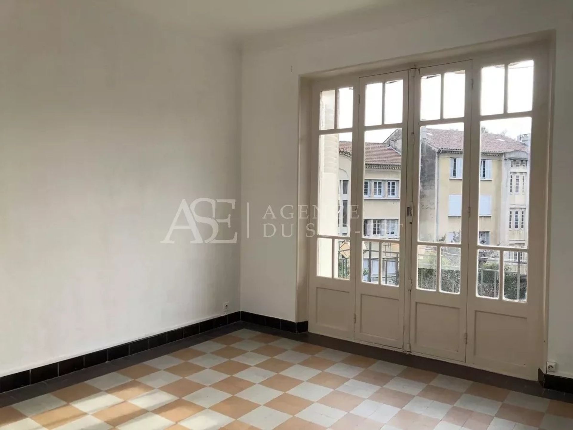 Condominium in Aix-en-Provence, Provence-Alpes-Côte d'Azur 12713643