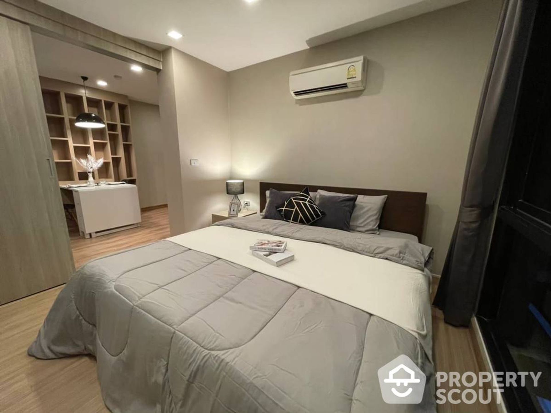 Condominium in Watthana, Krung Thep Maha Nakhon 12716808