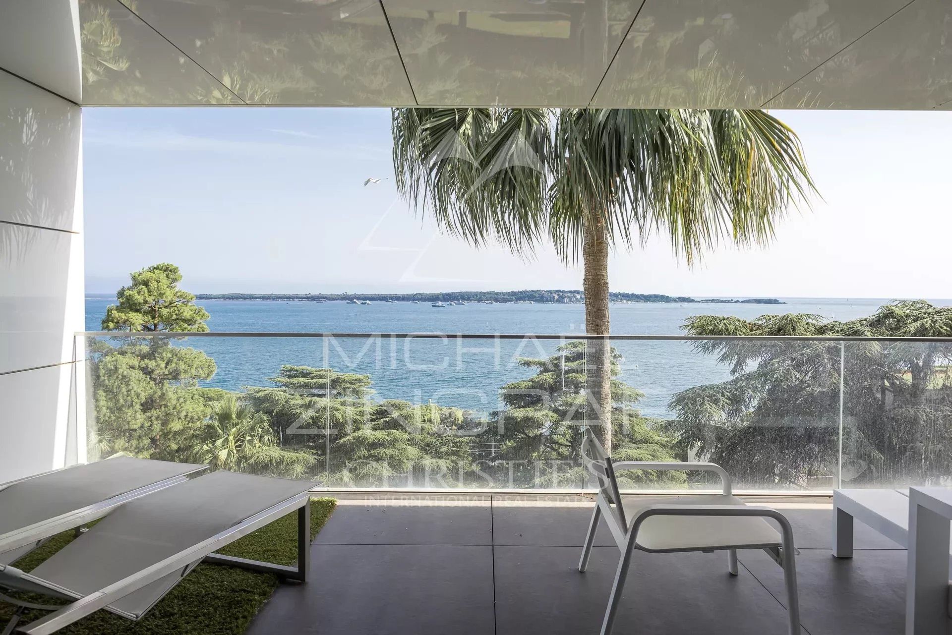 Residential in Cannes, Alpes-Maritimes 12716969