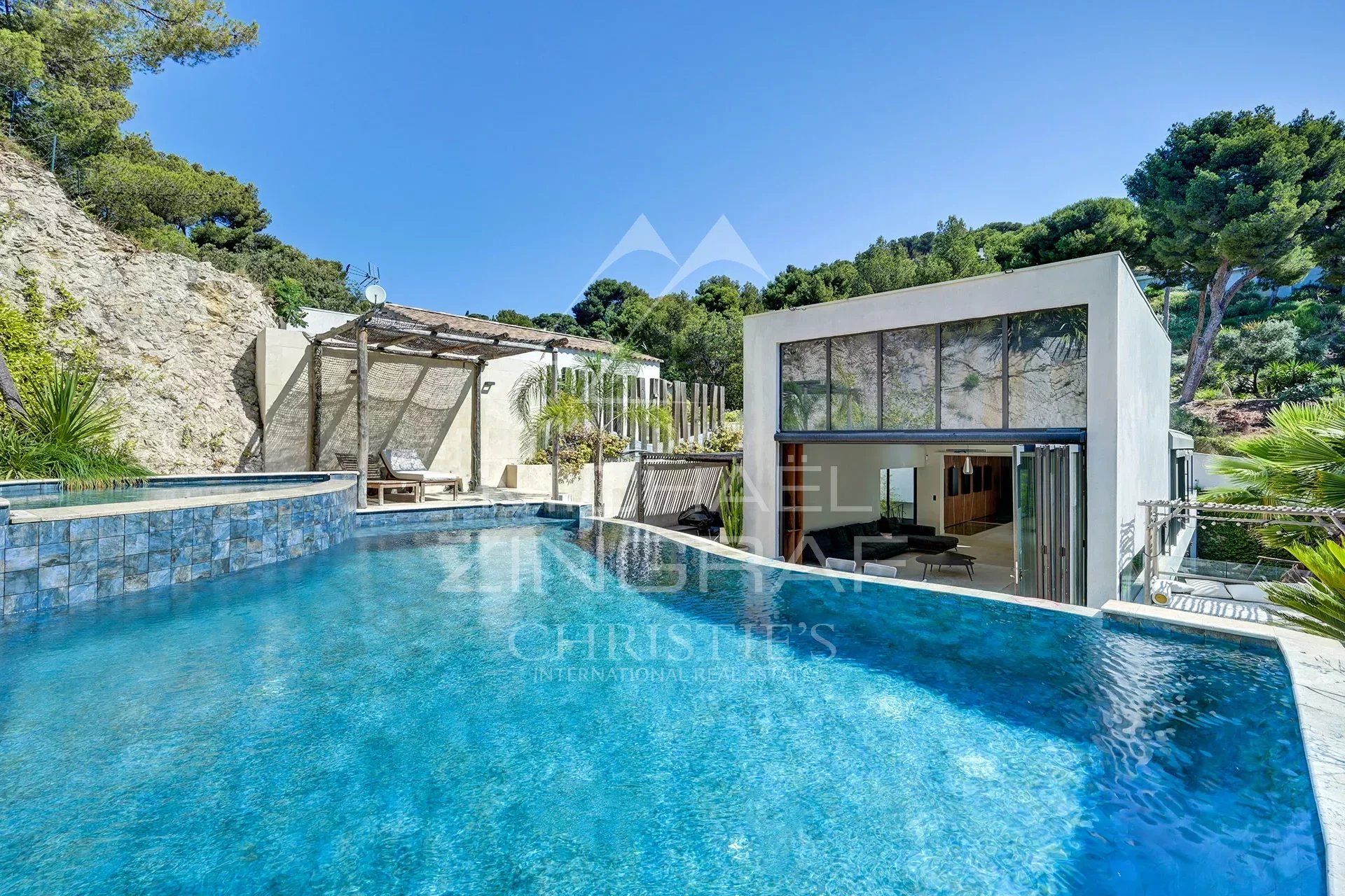 Haus im Marseille, Provence-Alpes-Cote d'Azur 12716970