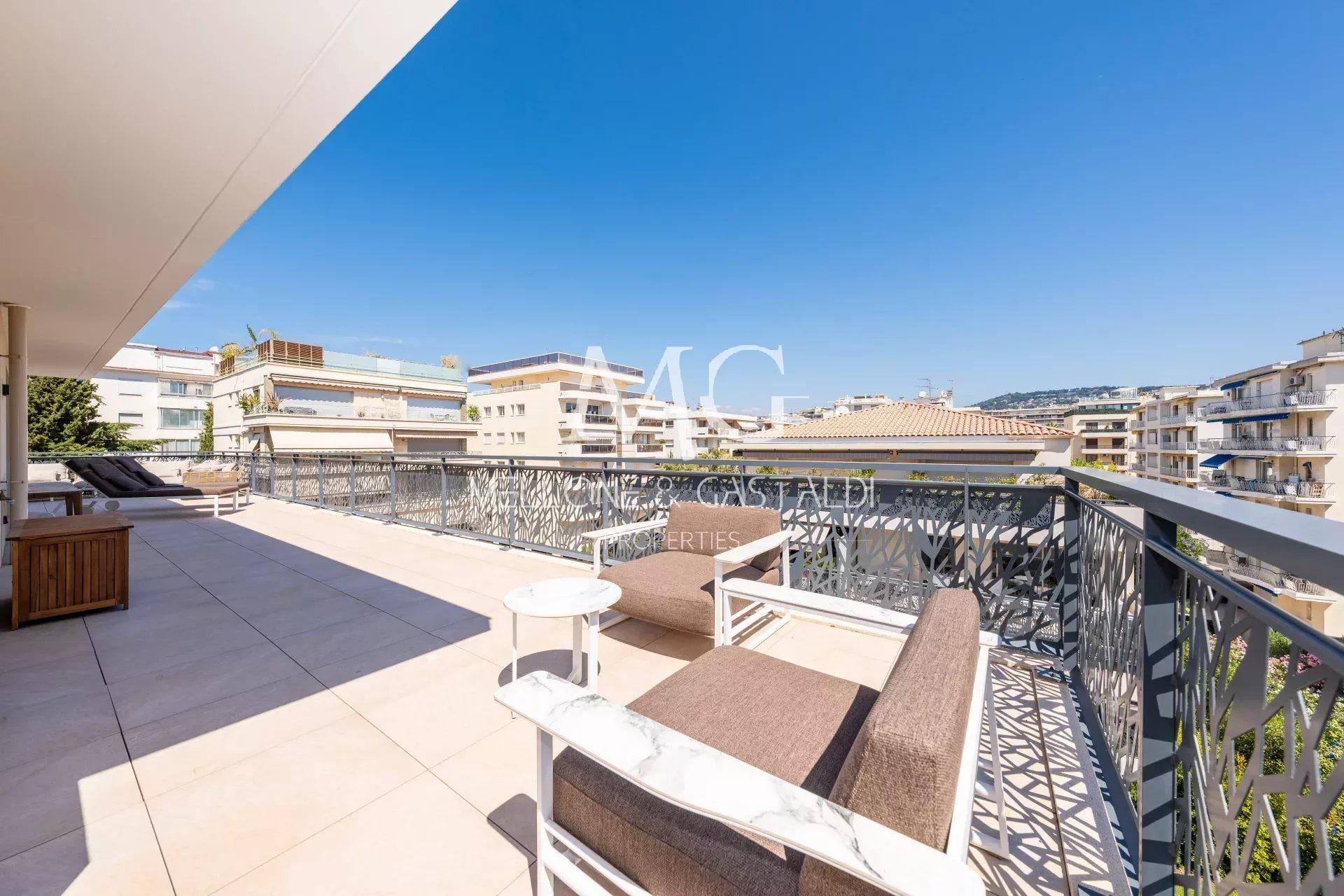 Condominium dans Cannes, Provence-Alpes-Côte d'Azur 12717051