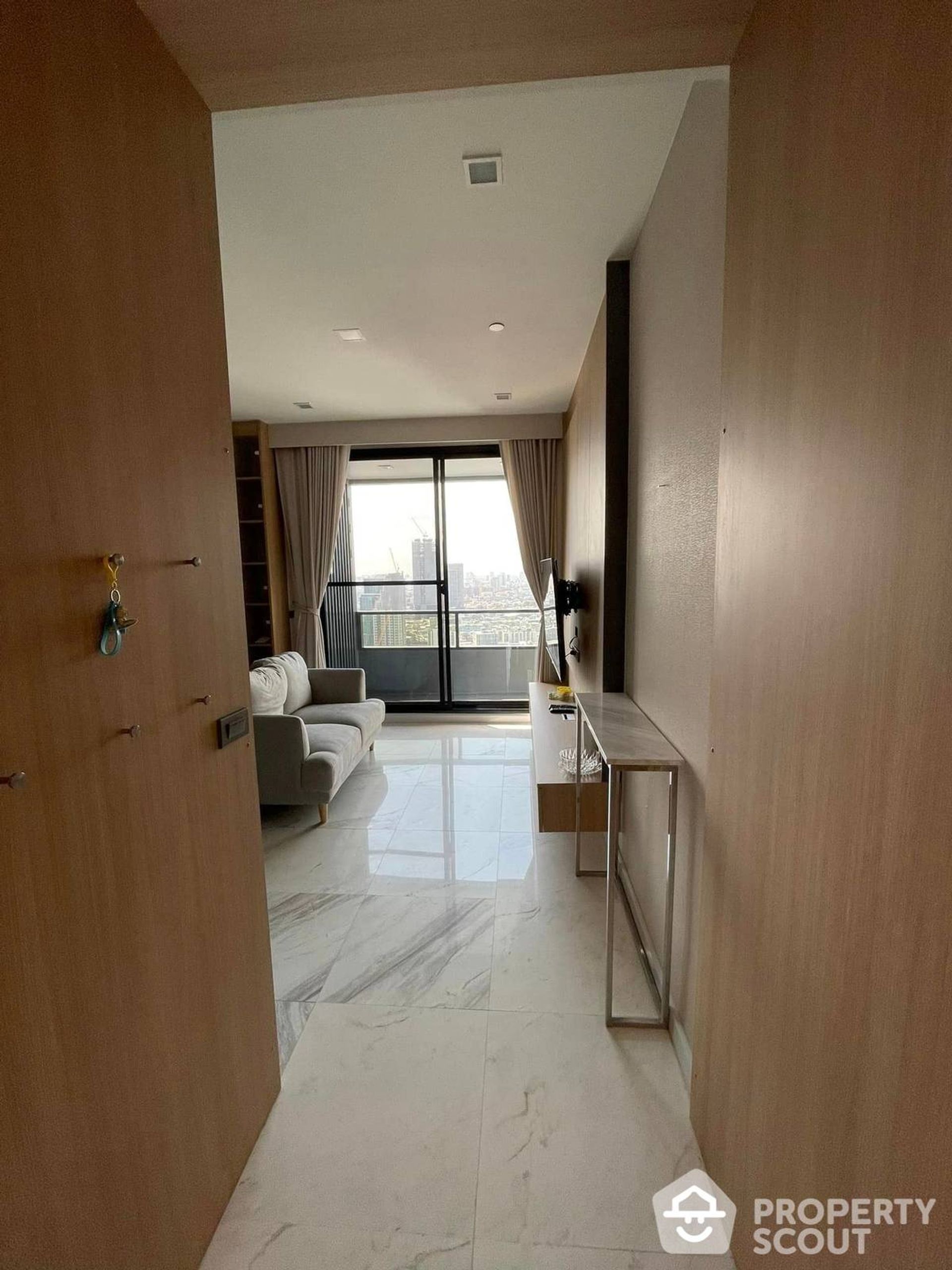 Condominium in Bang Rak, Krung Thep Maha Nakhon 12720370