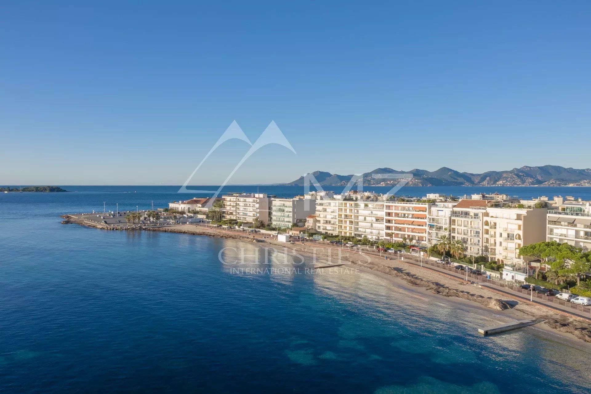 公寓 在 Cannes, Alpes-Maritimes 12720565