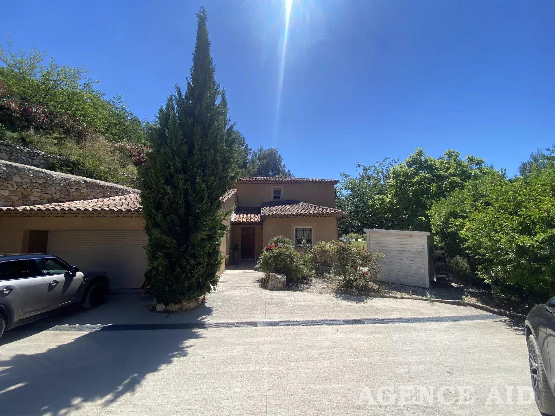 Huis in Cuges-les-Pins, Provence-Alpes-Côte d'Azur 12720641