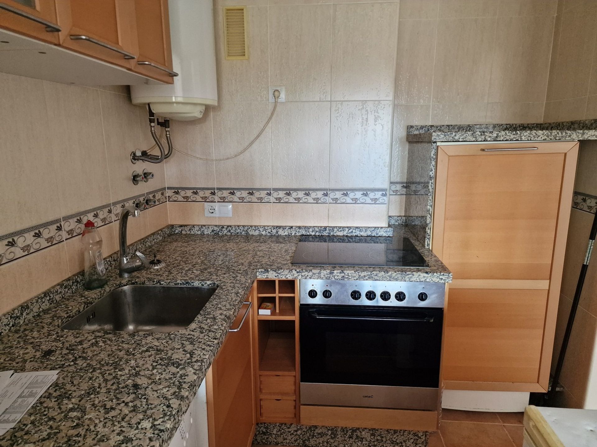 Condominio en Alcaucín, Andalucía 12723632