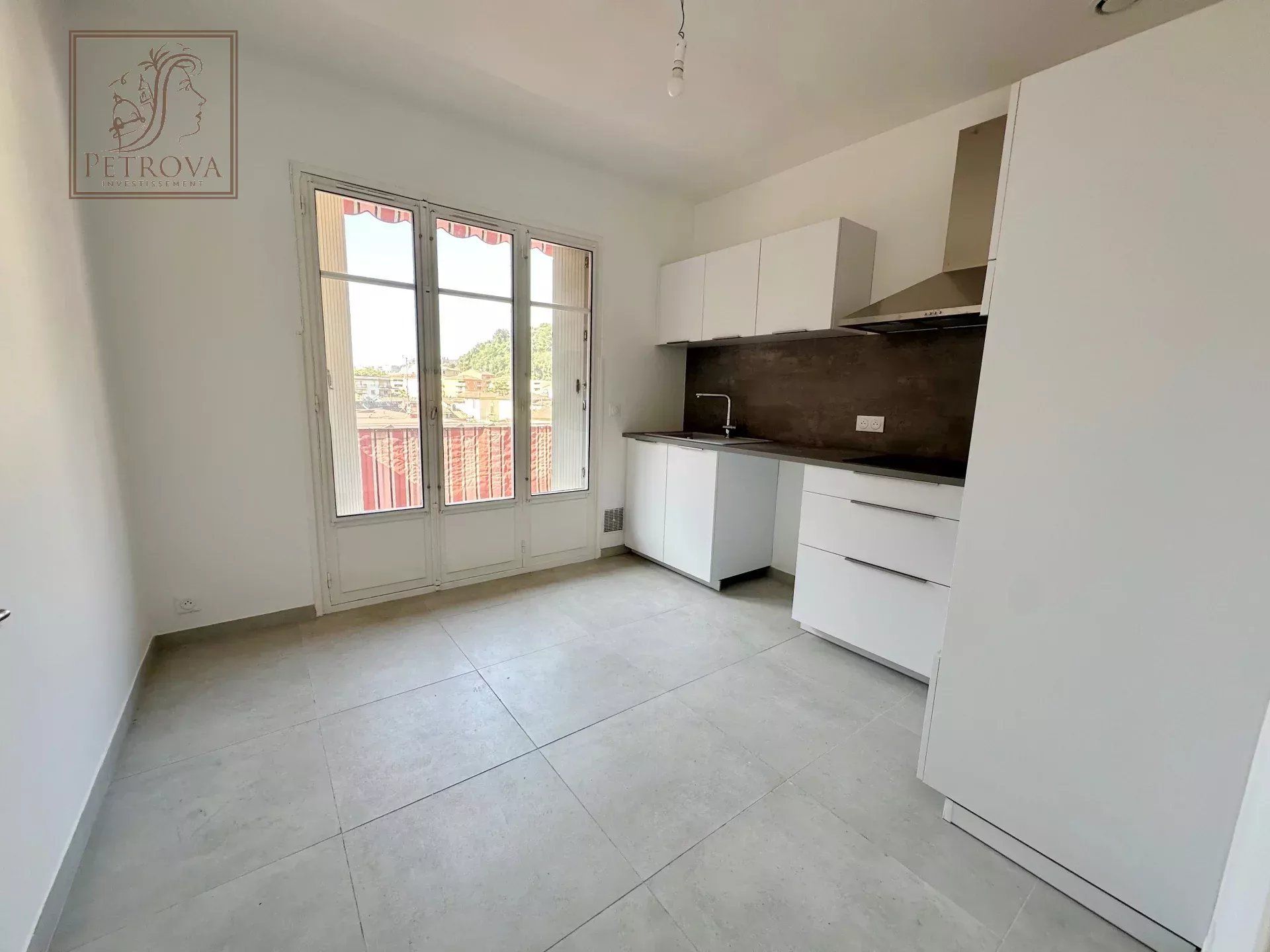 Condominium in Saint-Andre-de-la-Roche, Provence-Alpes-Cote d'Azur 12723921