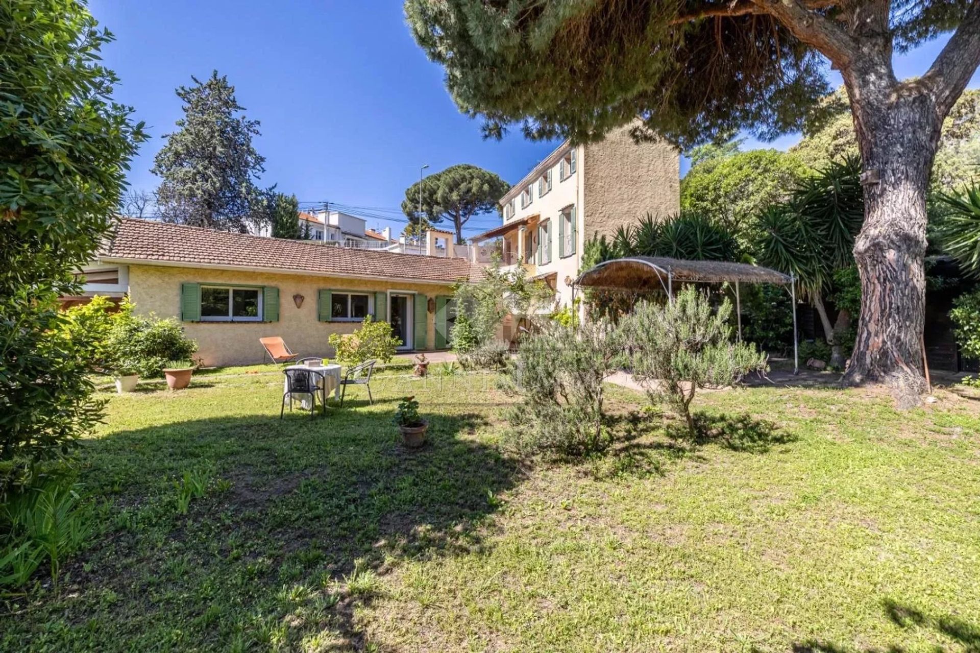 Hus i Cannes, Provence-Alpes-Cote d'Azur 12723974