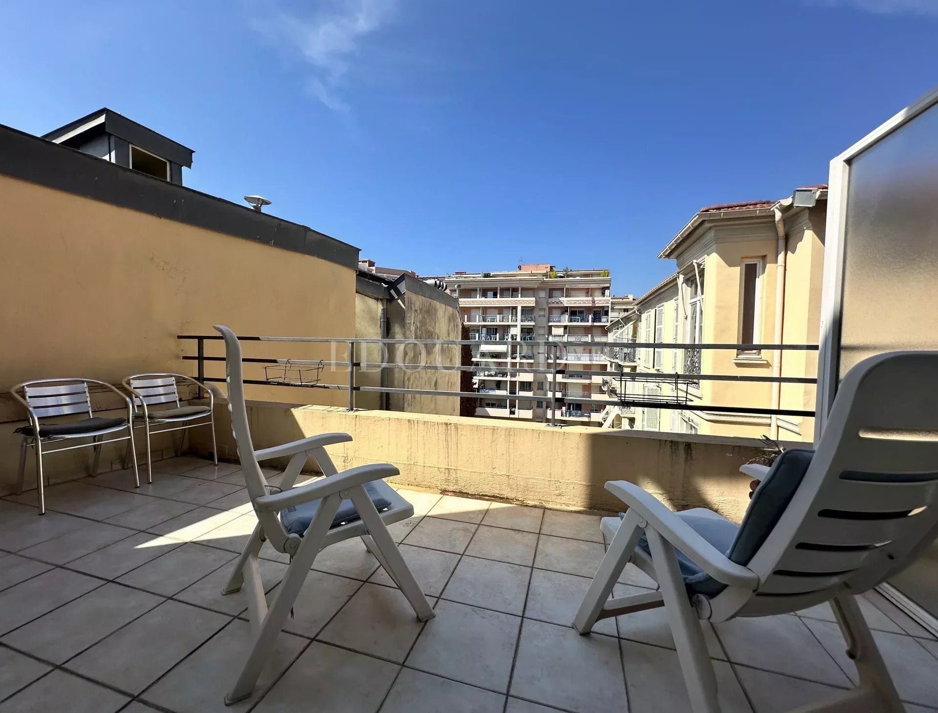 公寓 在 Menton, Alpes-Maritimes 12724481