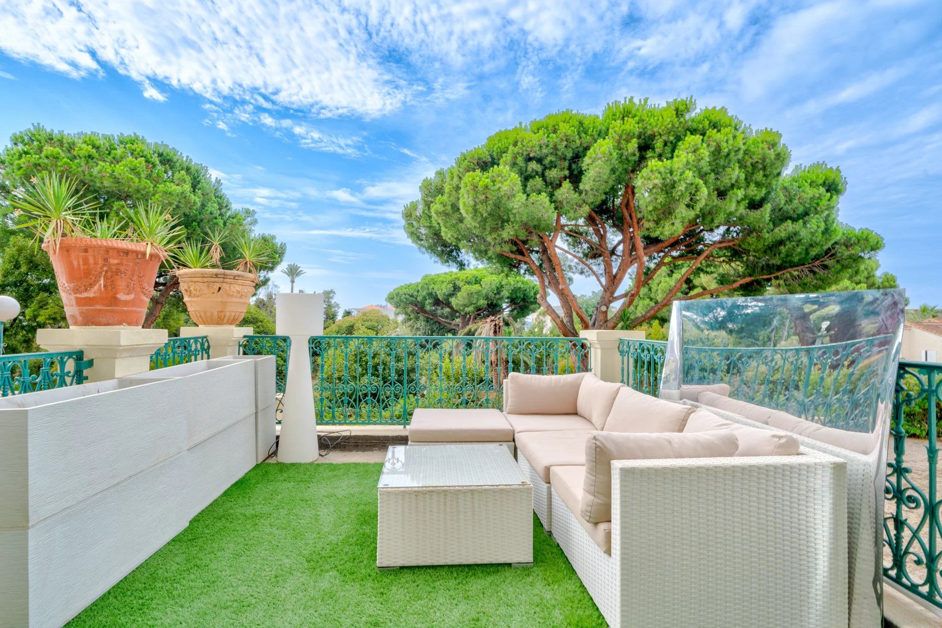 Condominium in Cannes, Alpes-Maritimes 12727989