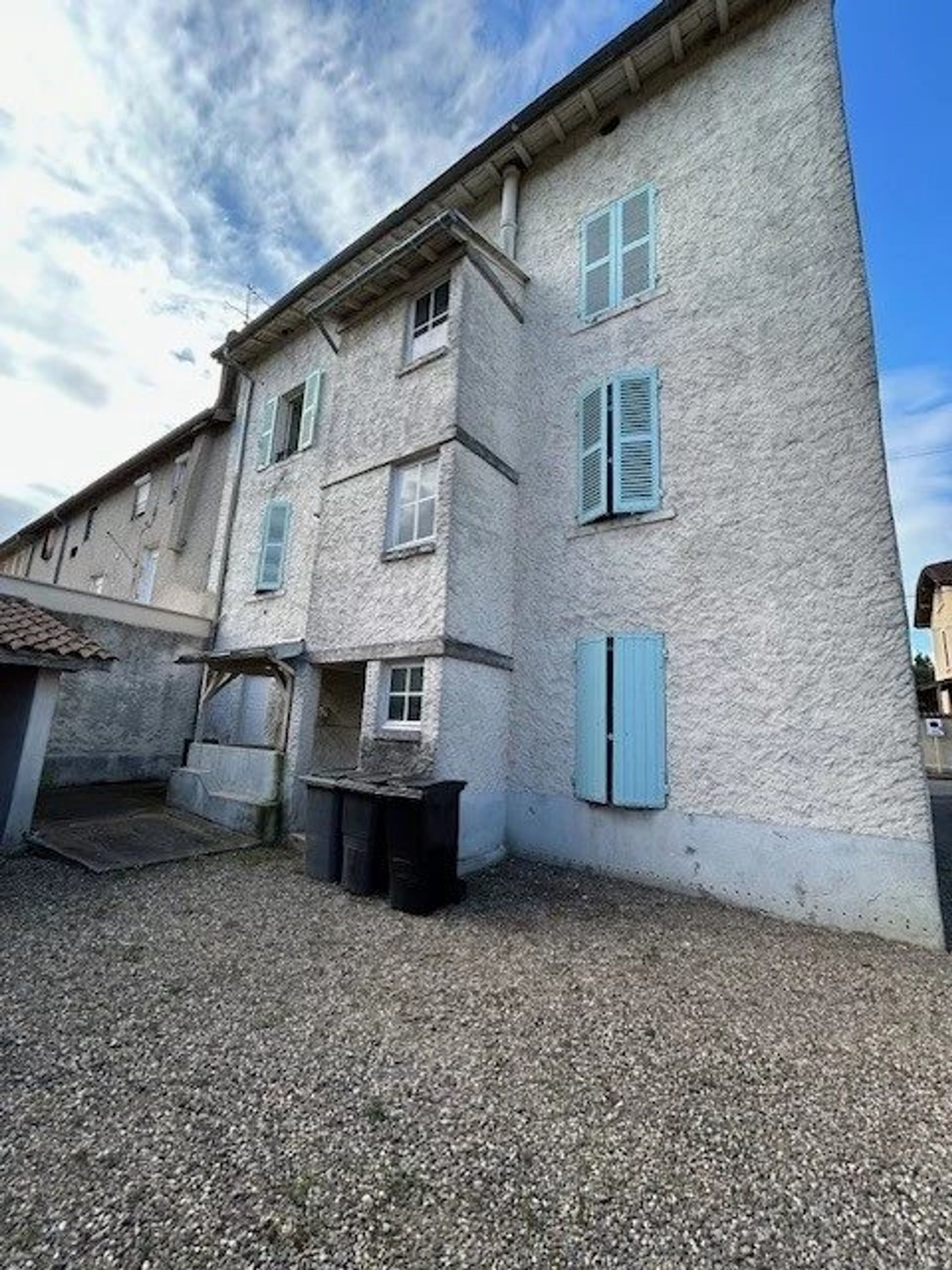 Condominium in Belleville, Auvergne-Rhone-Alpes 12728010