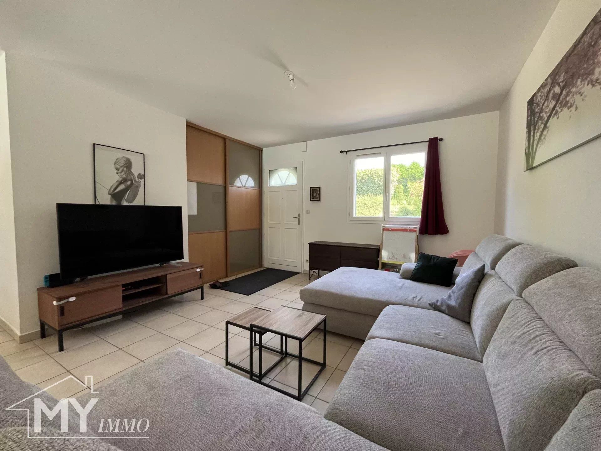 residencial no Les Artigues-de-Lussac, Gironde 12728695