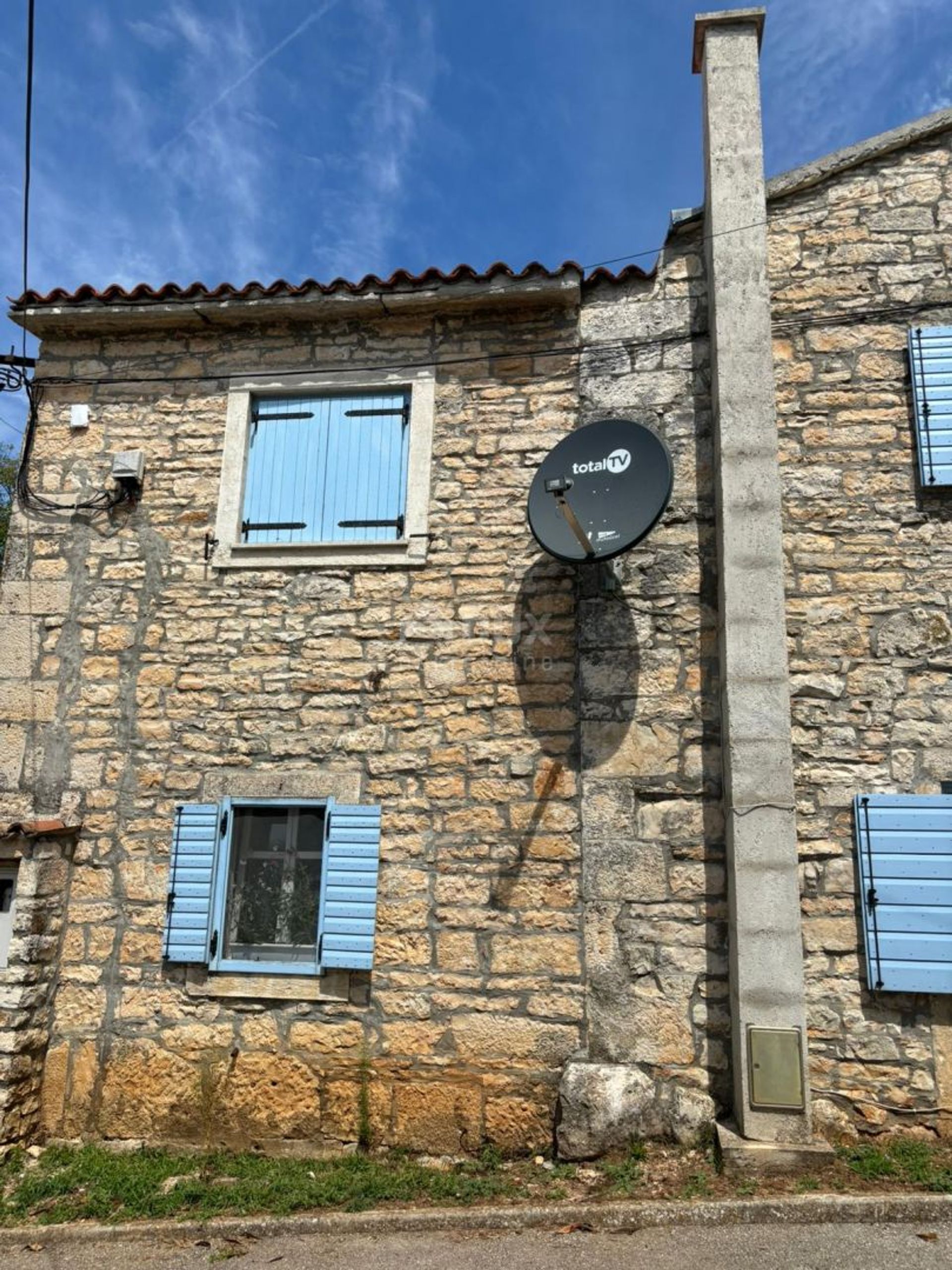 casa en Kanfanar, Istria County 12729140