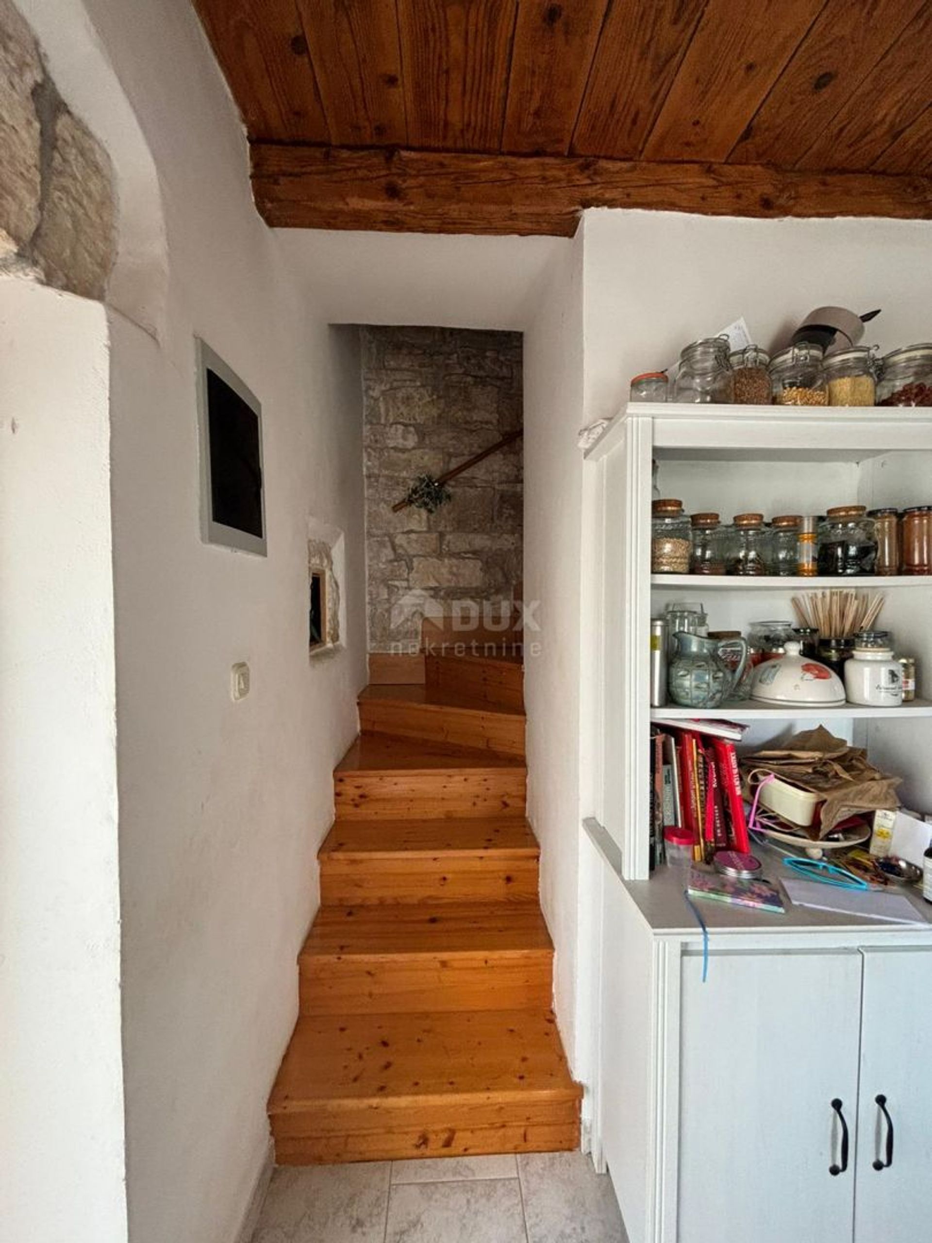 casa en Kanfanar, Istria County 12729140