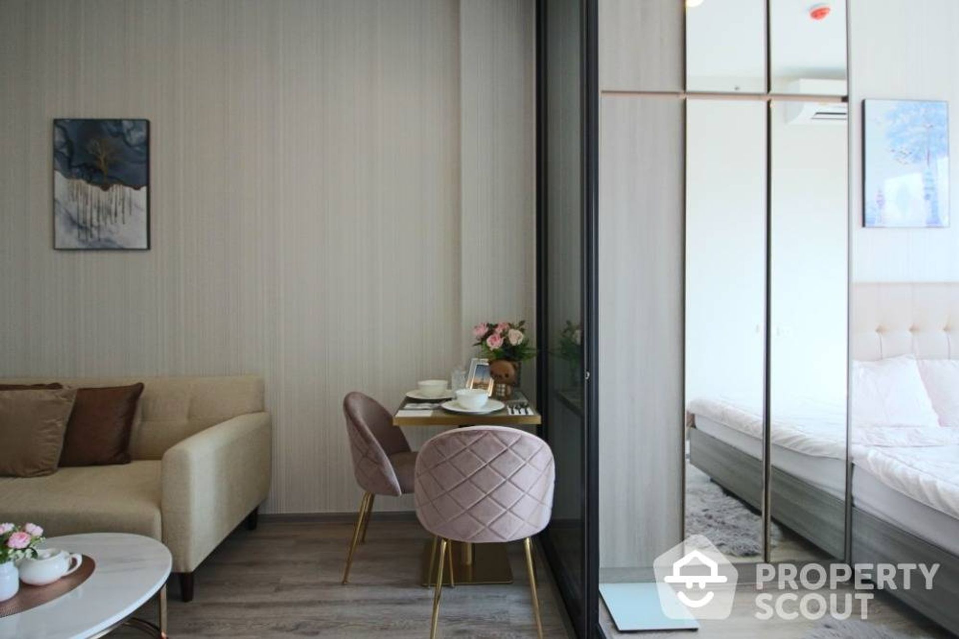 Condominium in Phra Khanong, Krung Thep Maha Nakhon 12729473