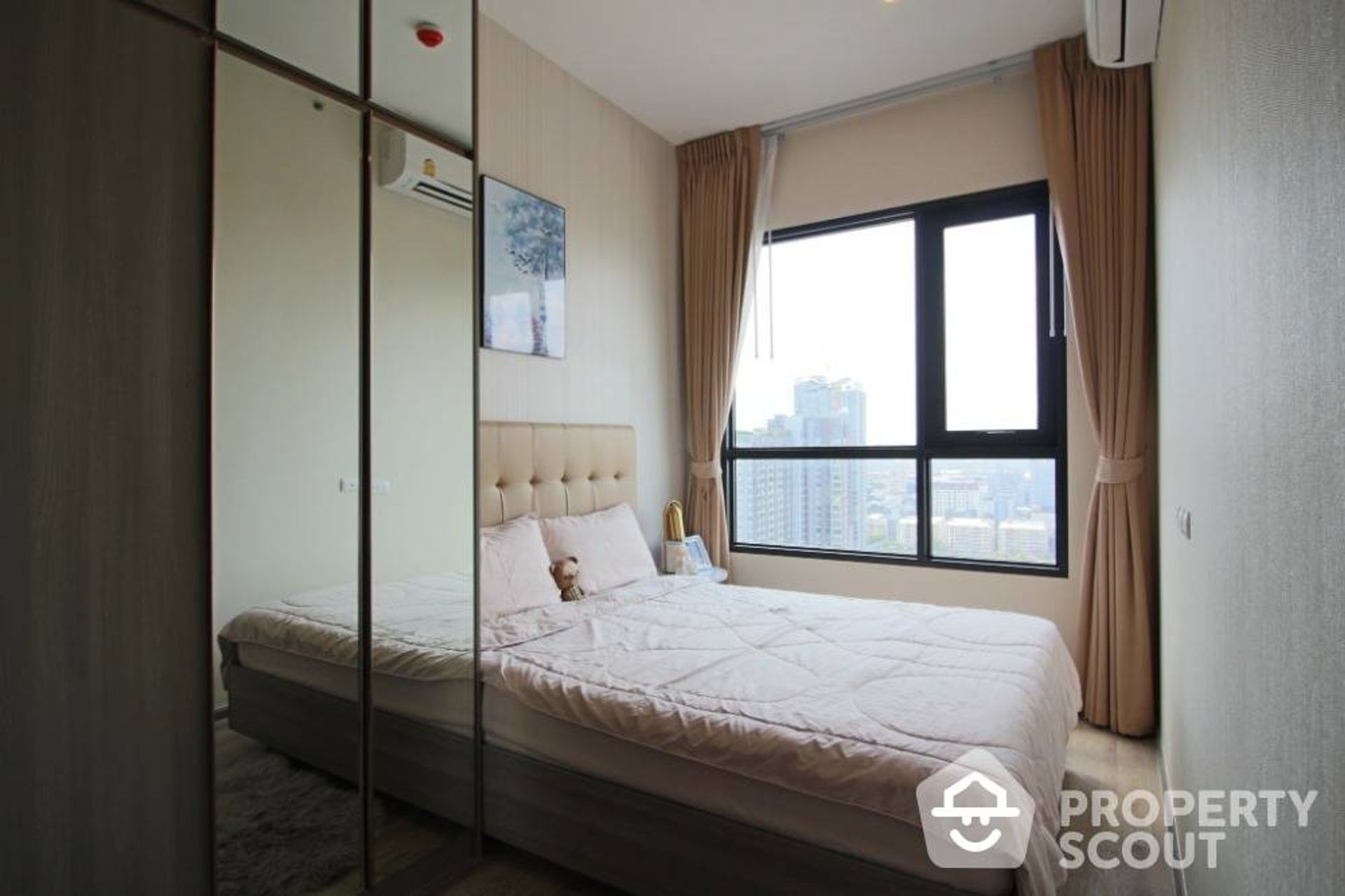 Condominium in Phra Khanong, Krung Thep Maha Nakhon 12729473