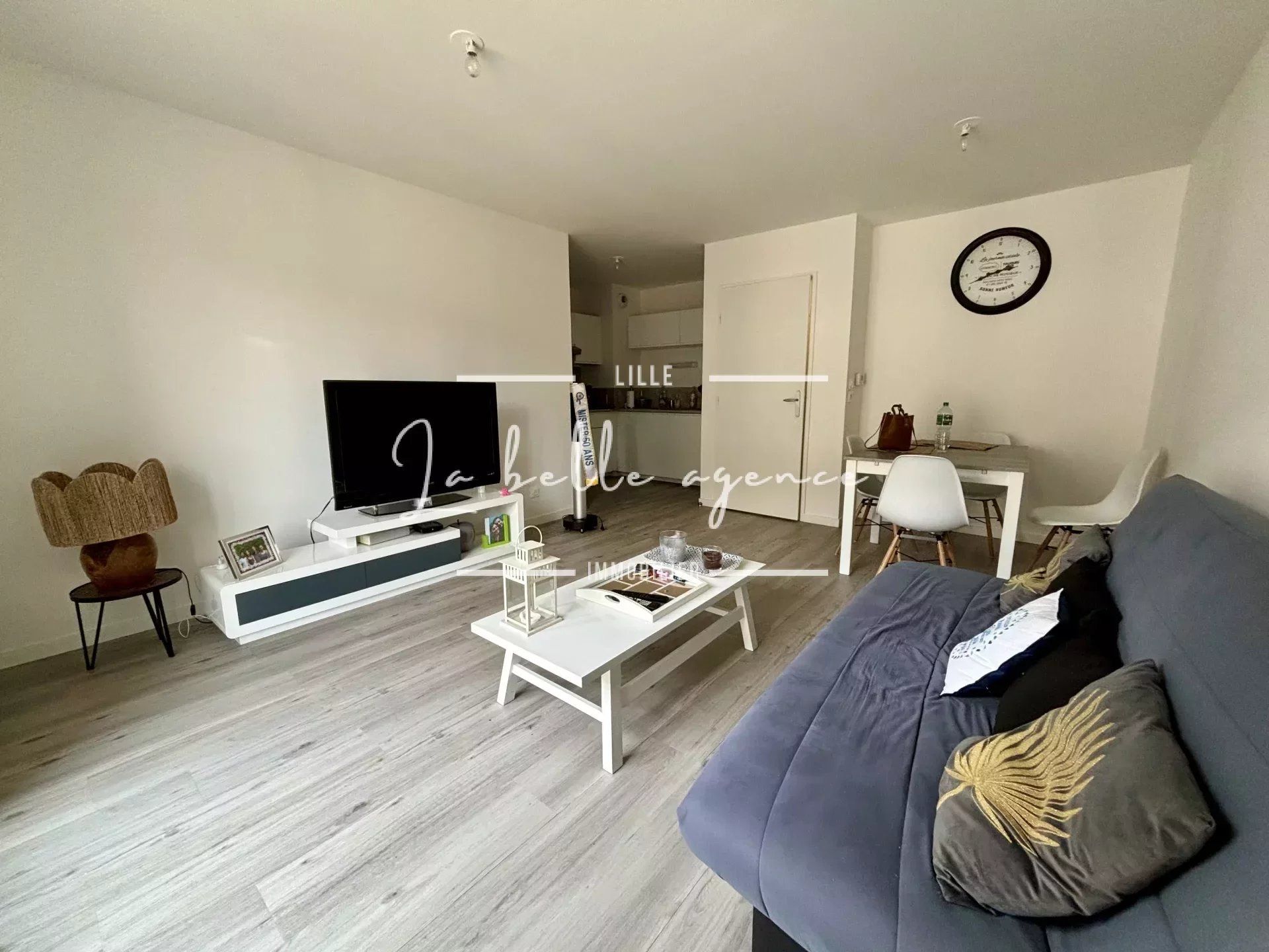 Condominium in Lille, Hauts-de-France 12729831