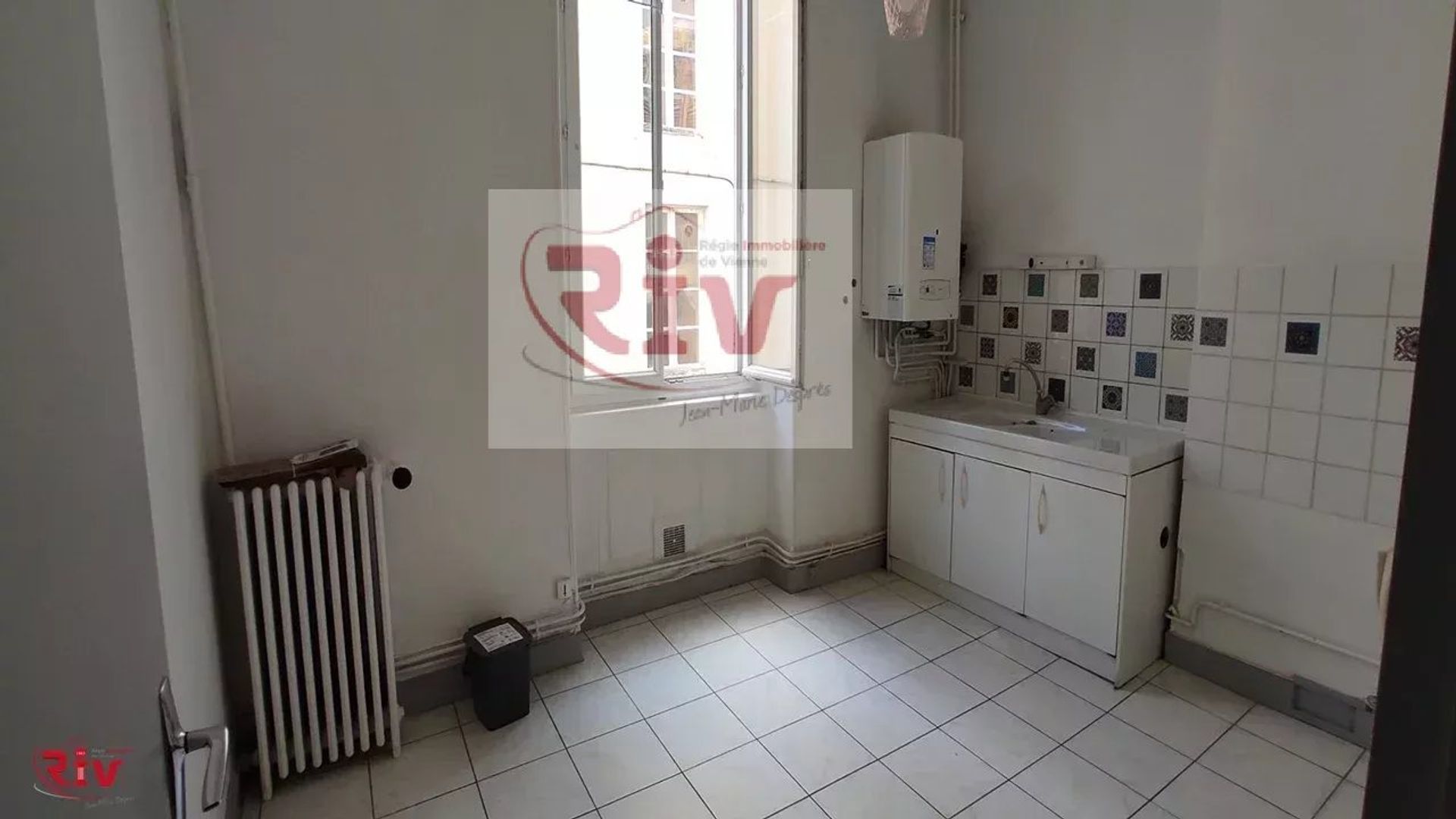 Condominium in Vienne, Auvergne-Rhone-Alpes 12730606