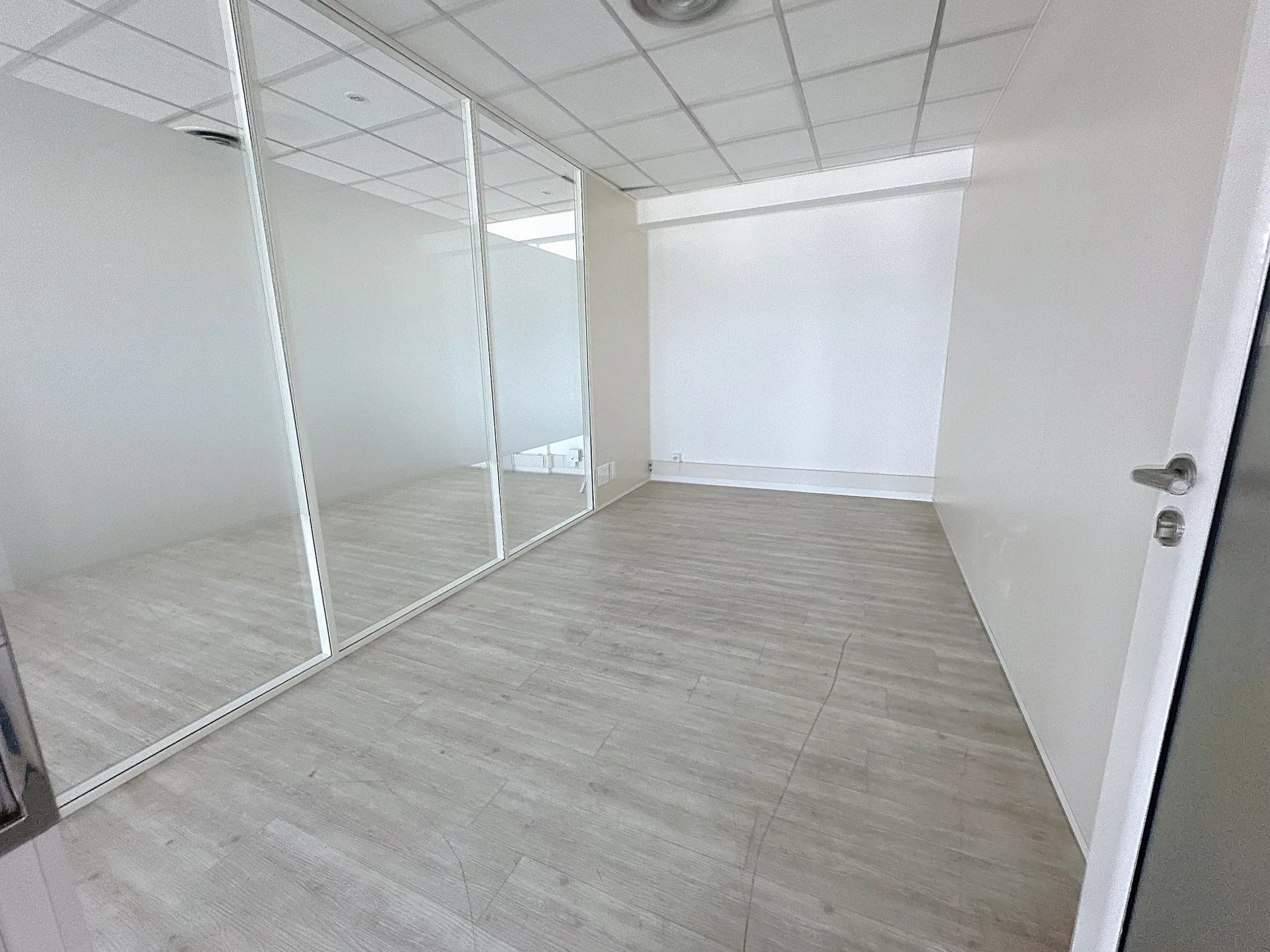 Office in Mouans-Sartoux, Alpes-Maritimes 12730631