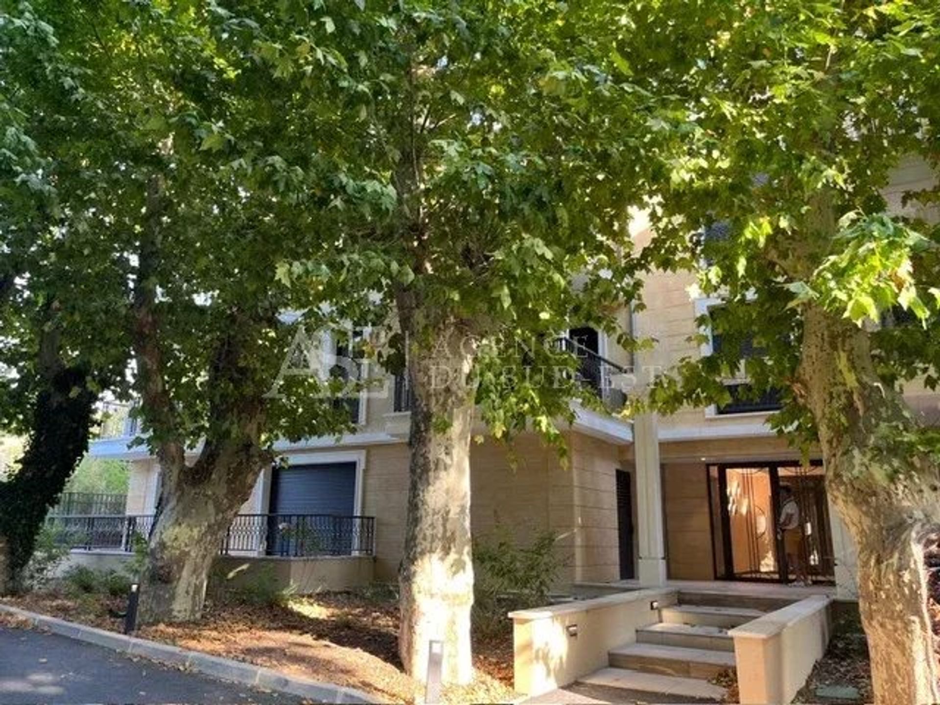 Condominio en Aix en Provence, Provenza-Alpes-Costa Azul 12730672