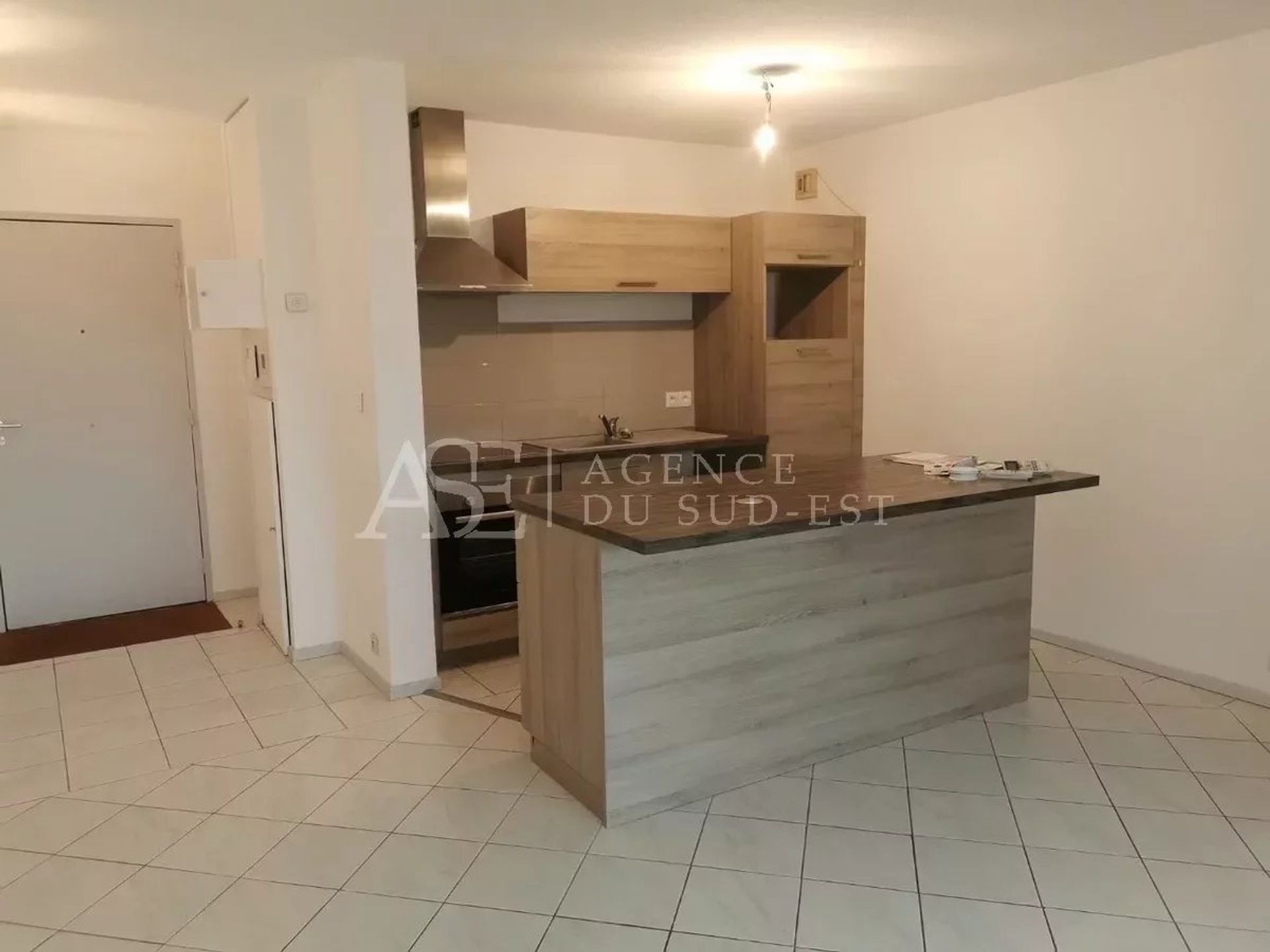 Condominio en Aix-en-Provence, Bouches-du-Rhône 12730673