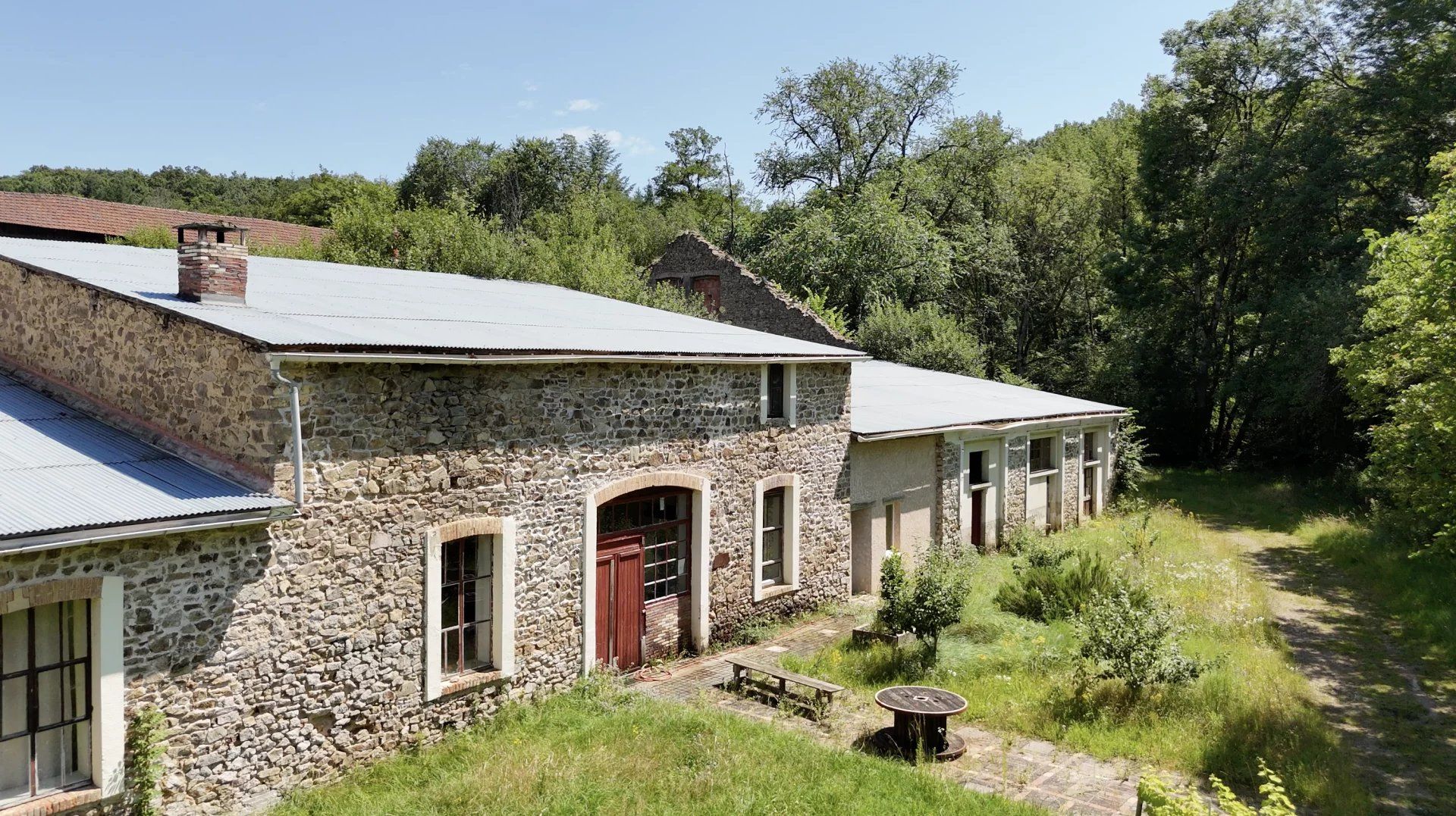 Annen i Mouron-sur-Yonne, Nièvre 12731330