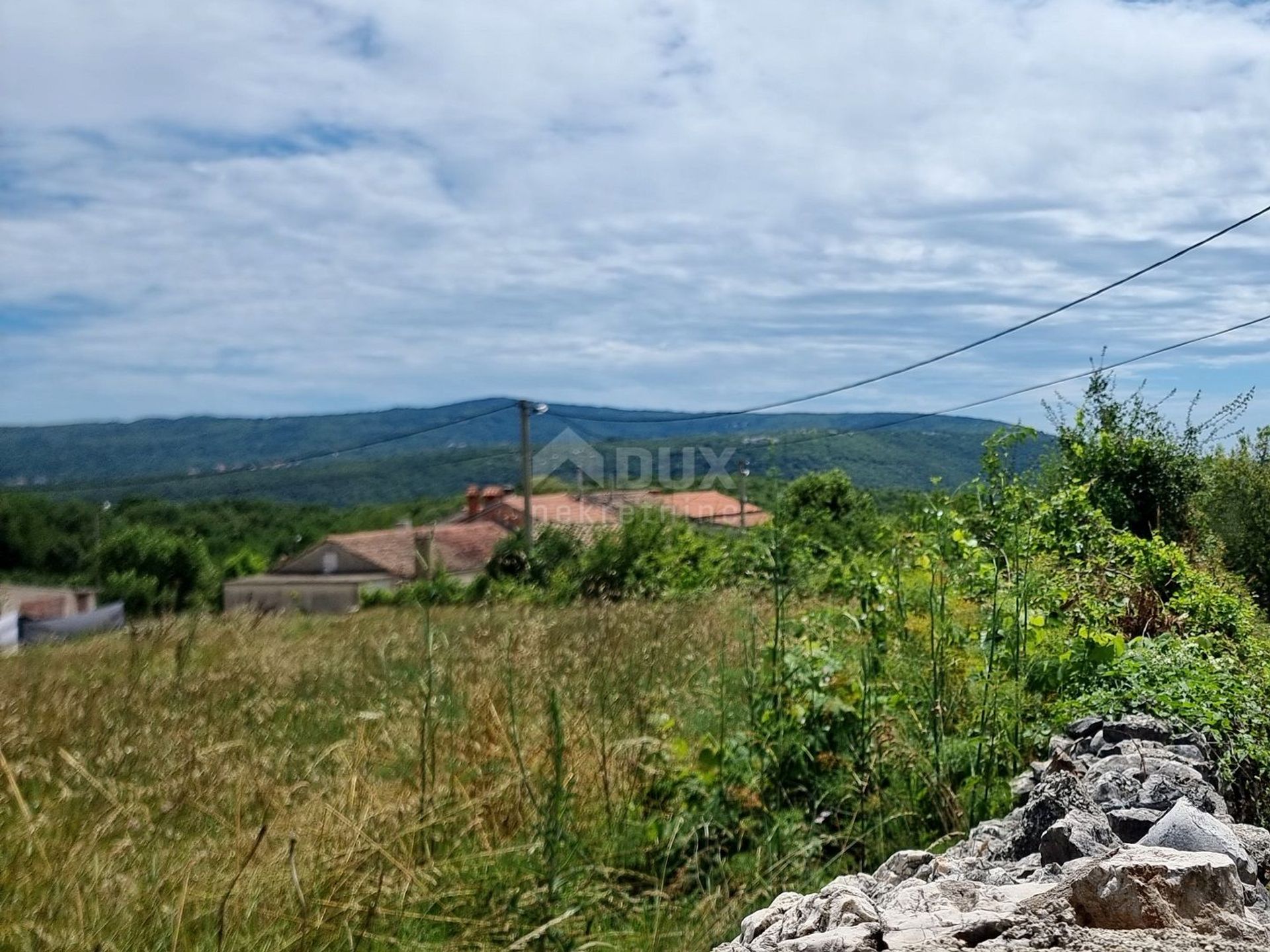 Land i Labin, Istria County 12731368