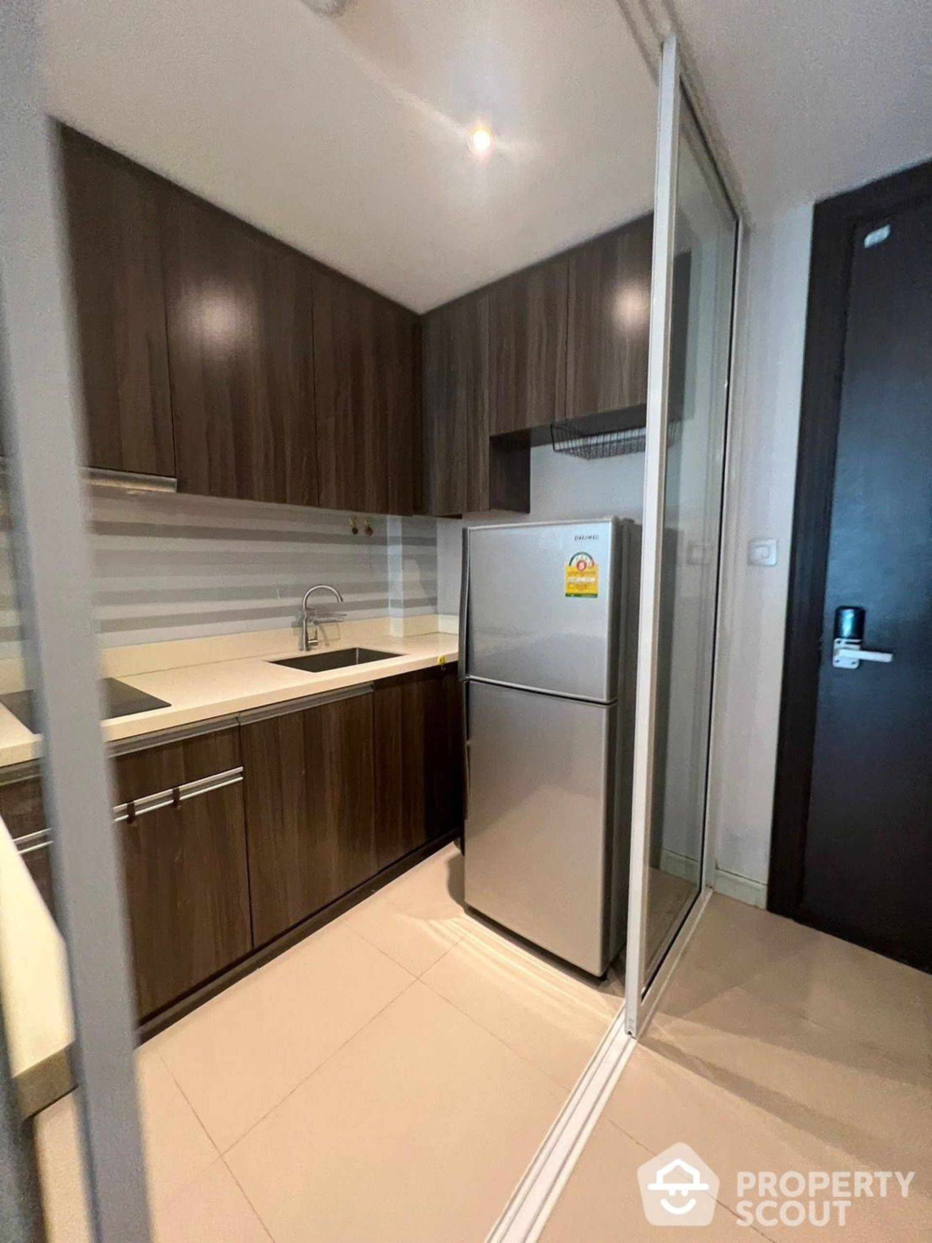 Condominium dans Khlong Toei, Krung Thep Maha Nakhon 12732712