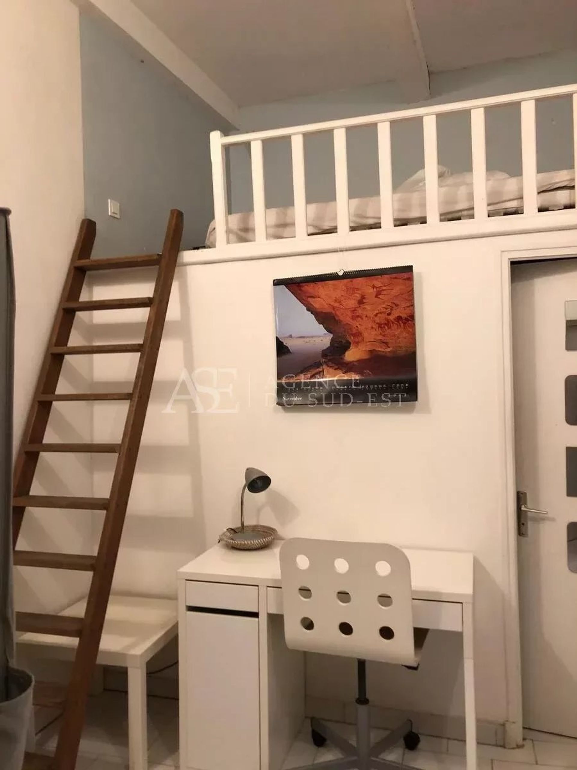 Condominium in Aix-en-Provence, Provence-Alpes-Cote d'Azur 12734474