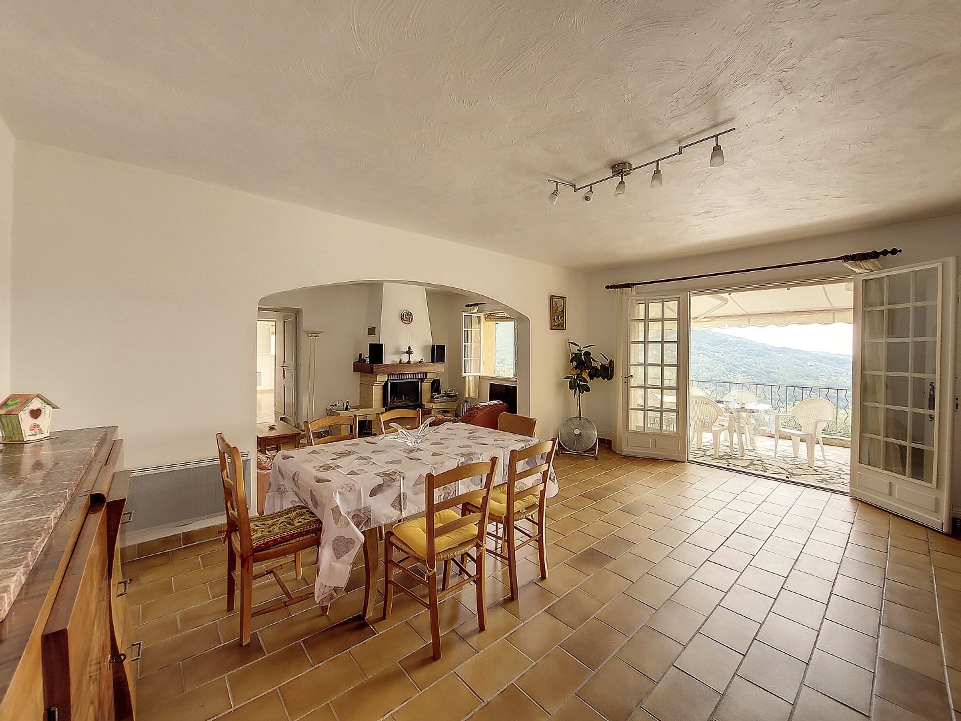 Hus i Le Bar-sur-Loup, Provence-Alpes-Cote d'Azur 12735336