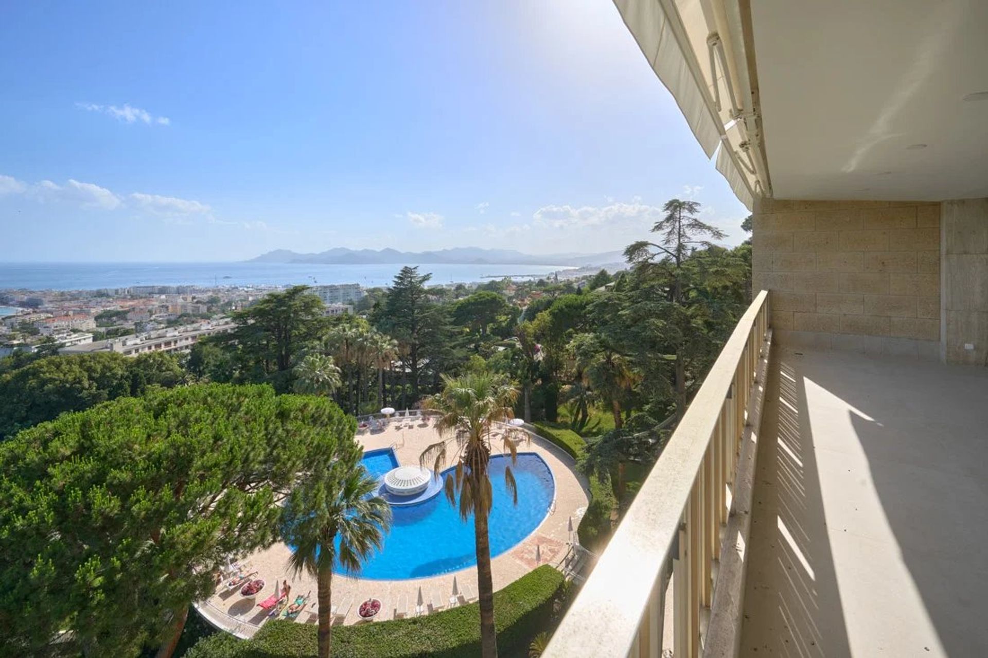 Condominio en Cannes, Alpes-Maritimes 12735622