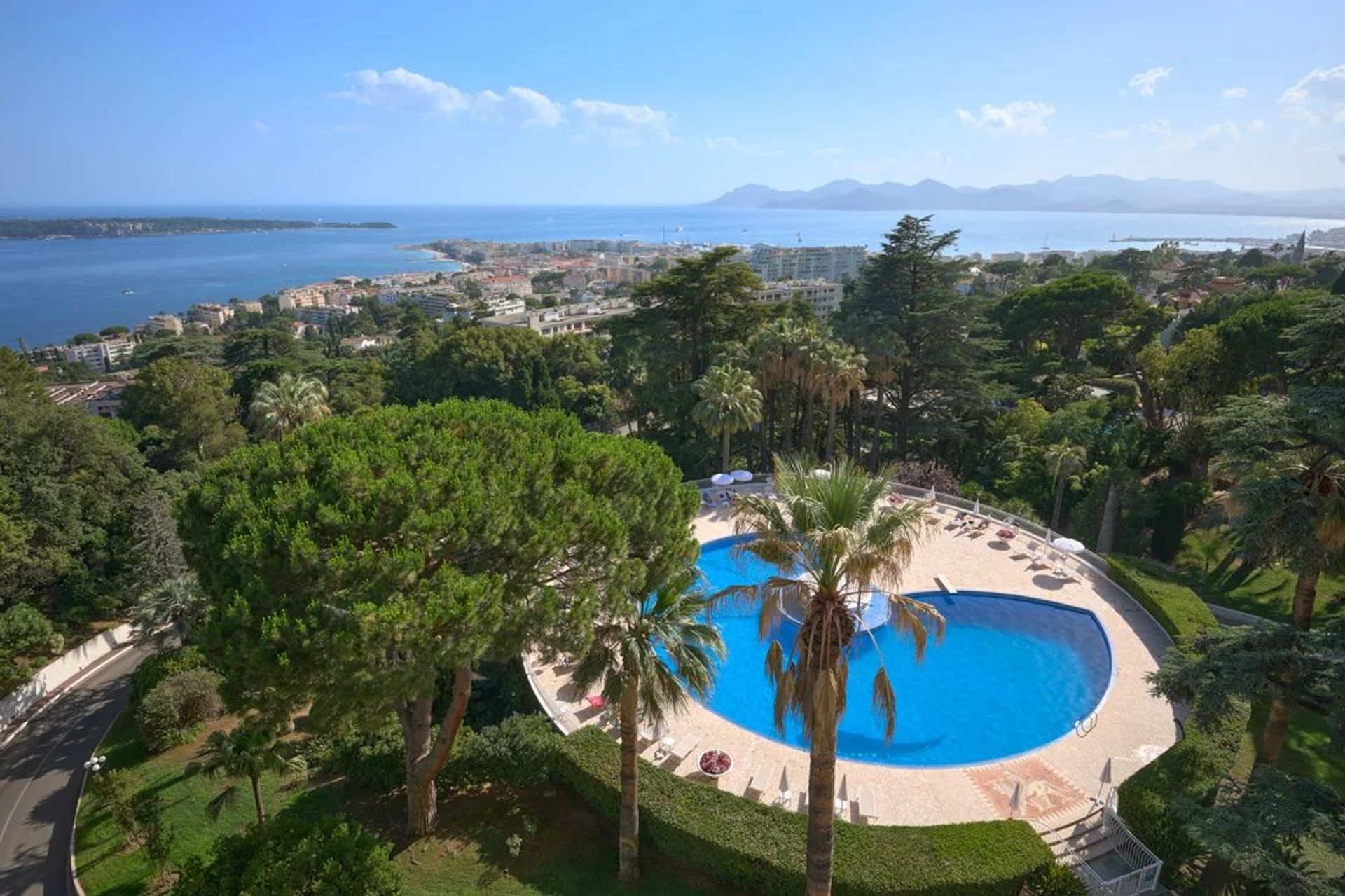 公寓 在 Cannes, Alpes-Maritimes 12735622