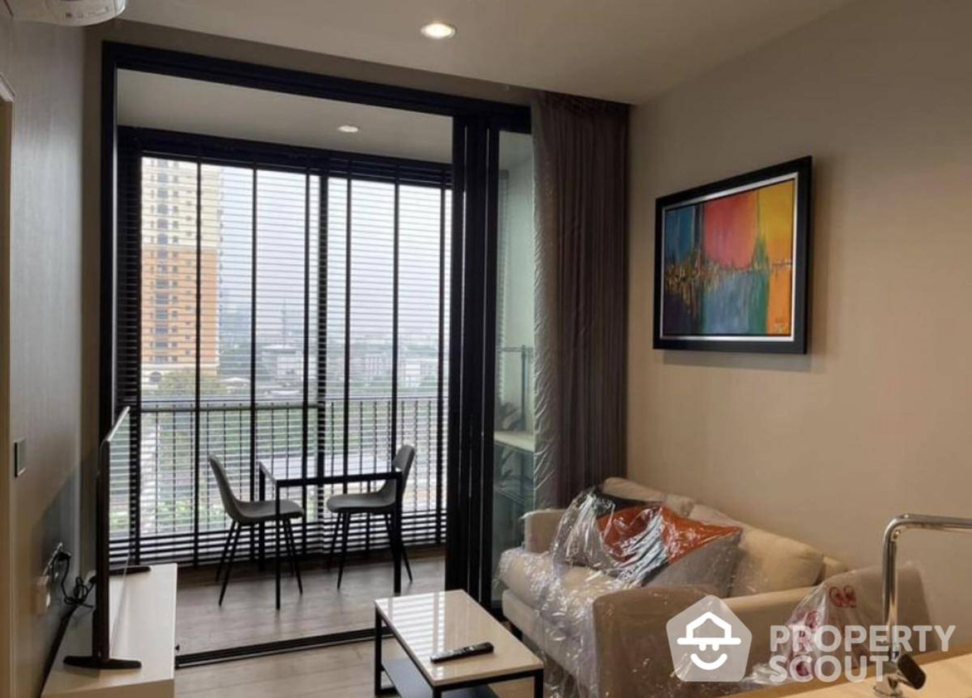 Condominium in Phra Khanong, Krung Thep Maha Nakhon 12736262