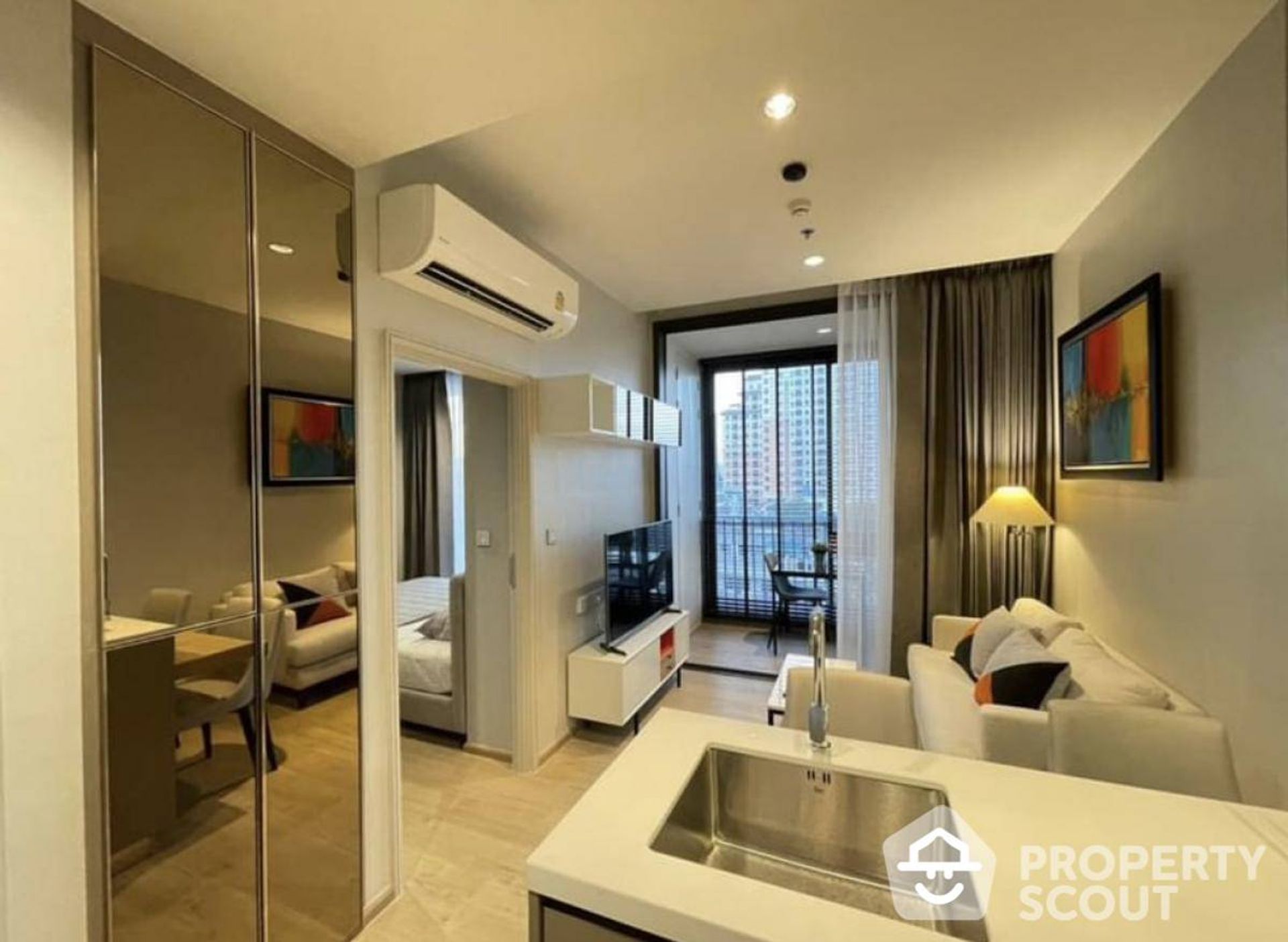 Condominium in Phra Khanong, Krung Thep Maha Nakhon 12736262