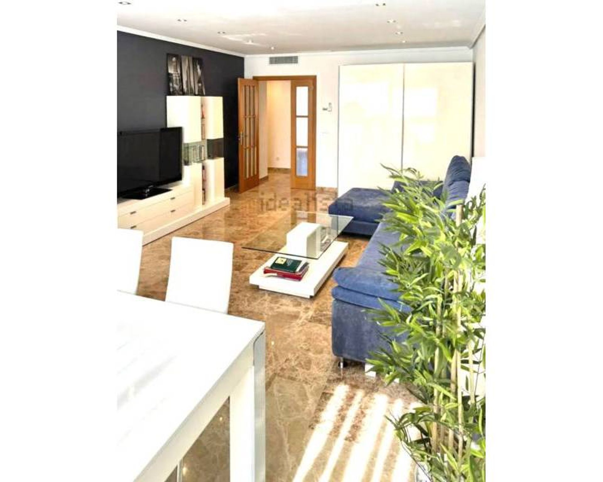 Condominium in , Valencian Community 12736620