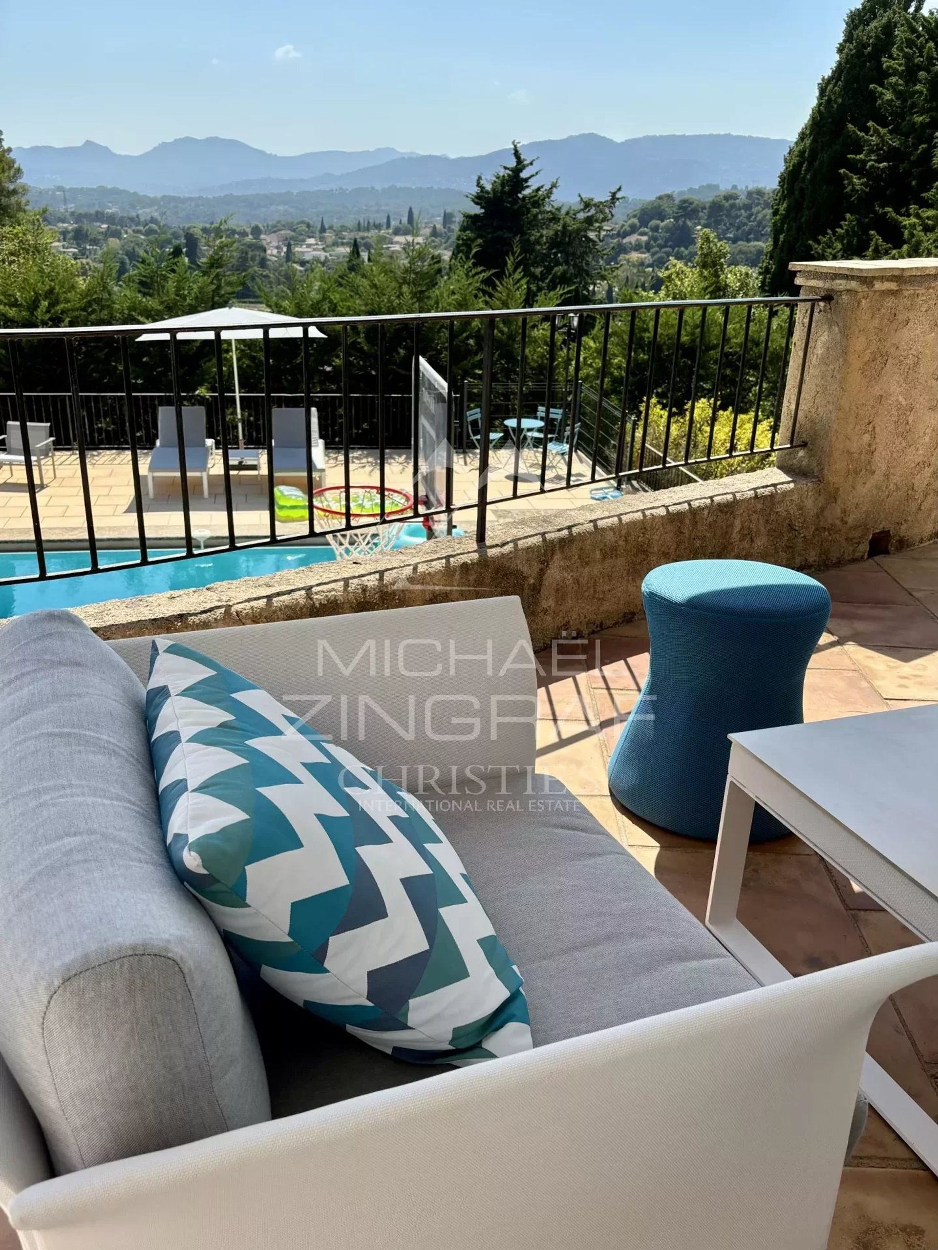 Haus im Mougins, Alpes-Maritimes 12737063