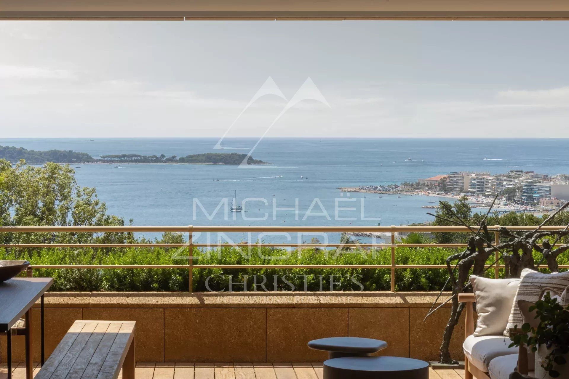 Residential in Cannes, Alpes-Maritimes 12737066