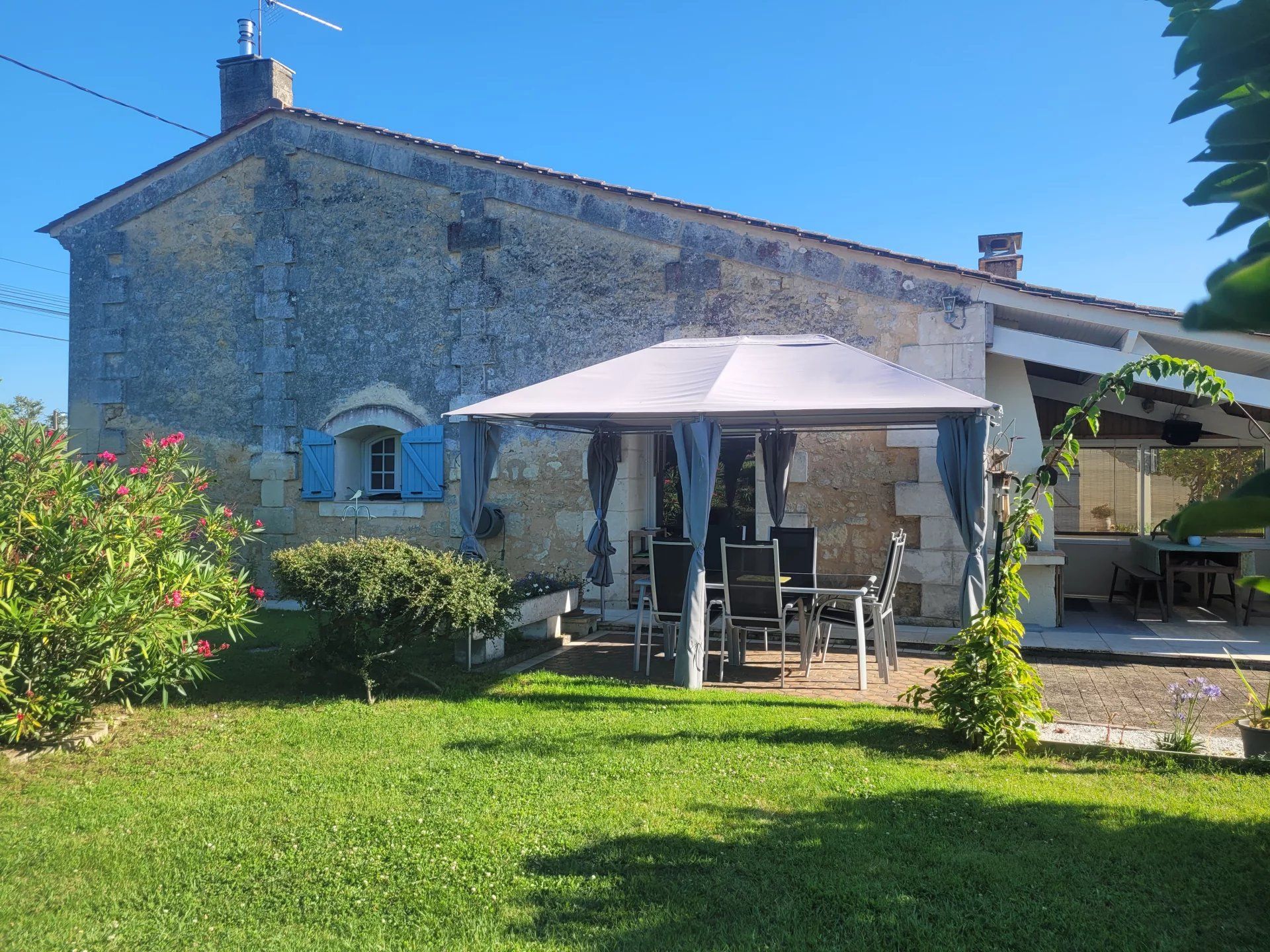 residencial no Saint-Genès-de-Fronsac, Gironde 12737081