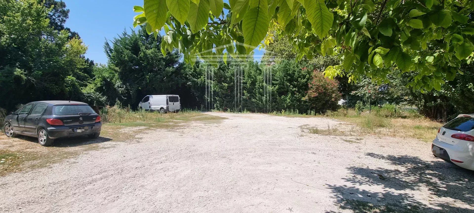 Tierra en Sorgues, Provence-Alpes-Cote d'Azur 12738837