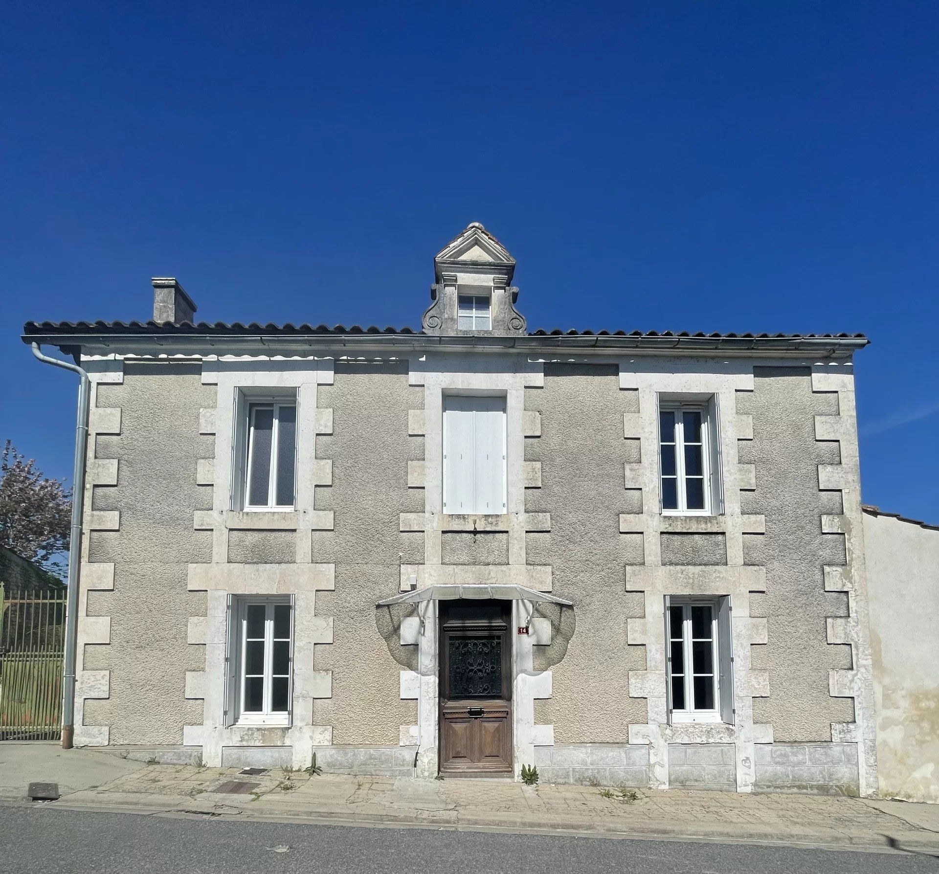 Rumah di Champagne-Vigny, Nouvelle-Aquitaine 12738889