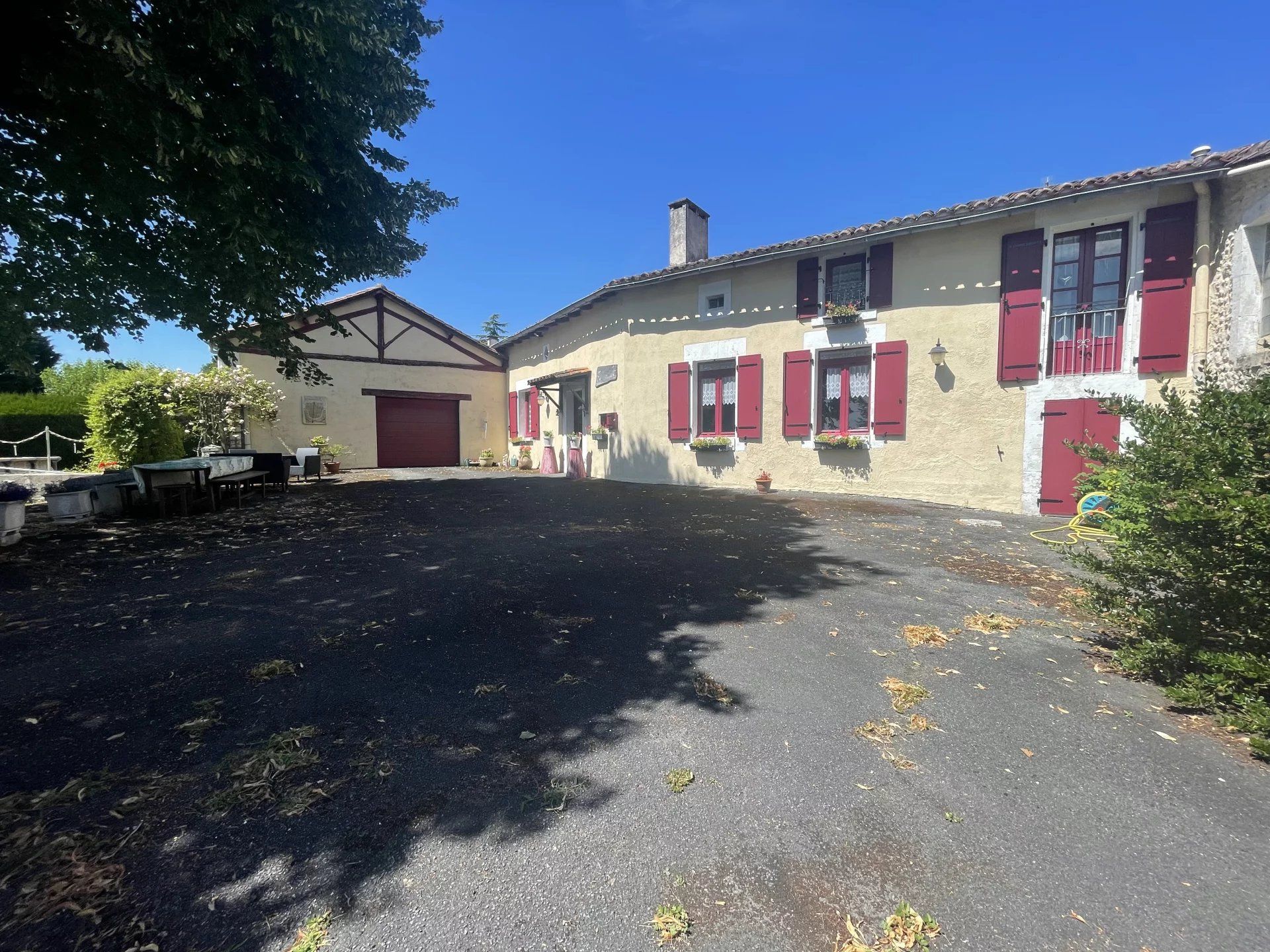 loger dans Montmoreau, Nouvelle-Aquitaine 12738891