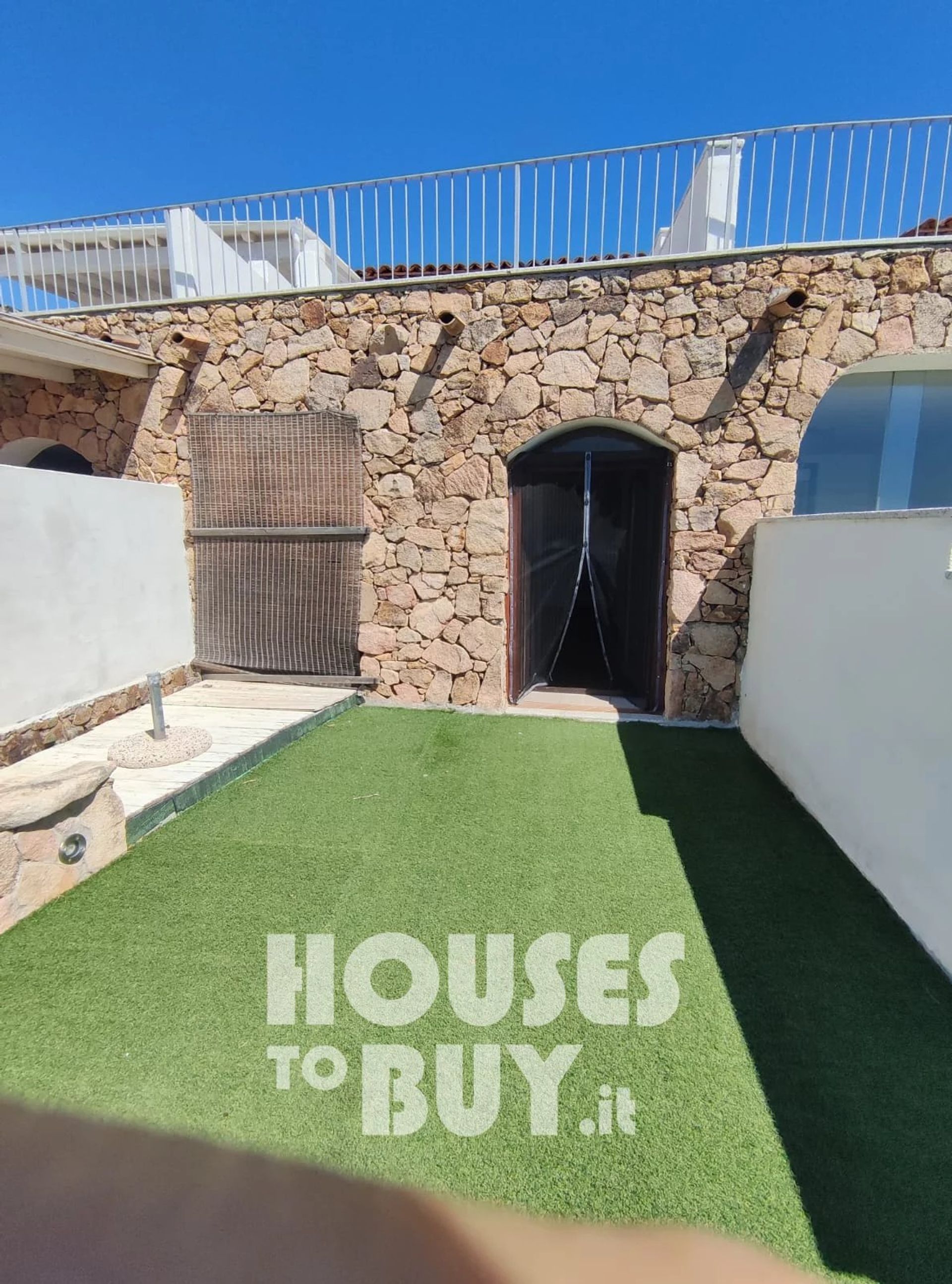 House in San Teodoro, Sassari 12739501