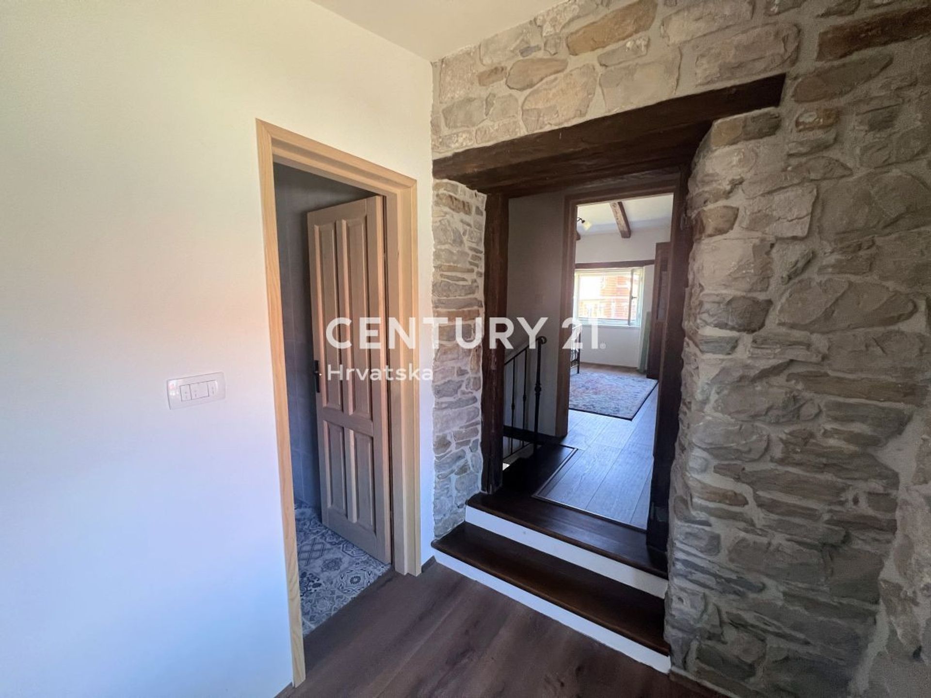 Hus i Buzet, Istria County 12739669