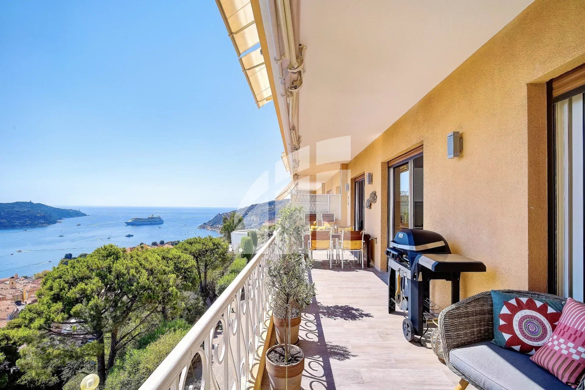 Residencial en Villefranche-sur-Mer, Alpes-Maritimes 12740409