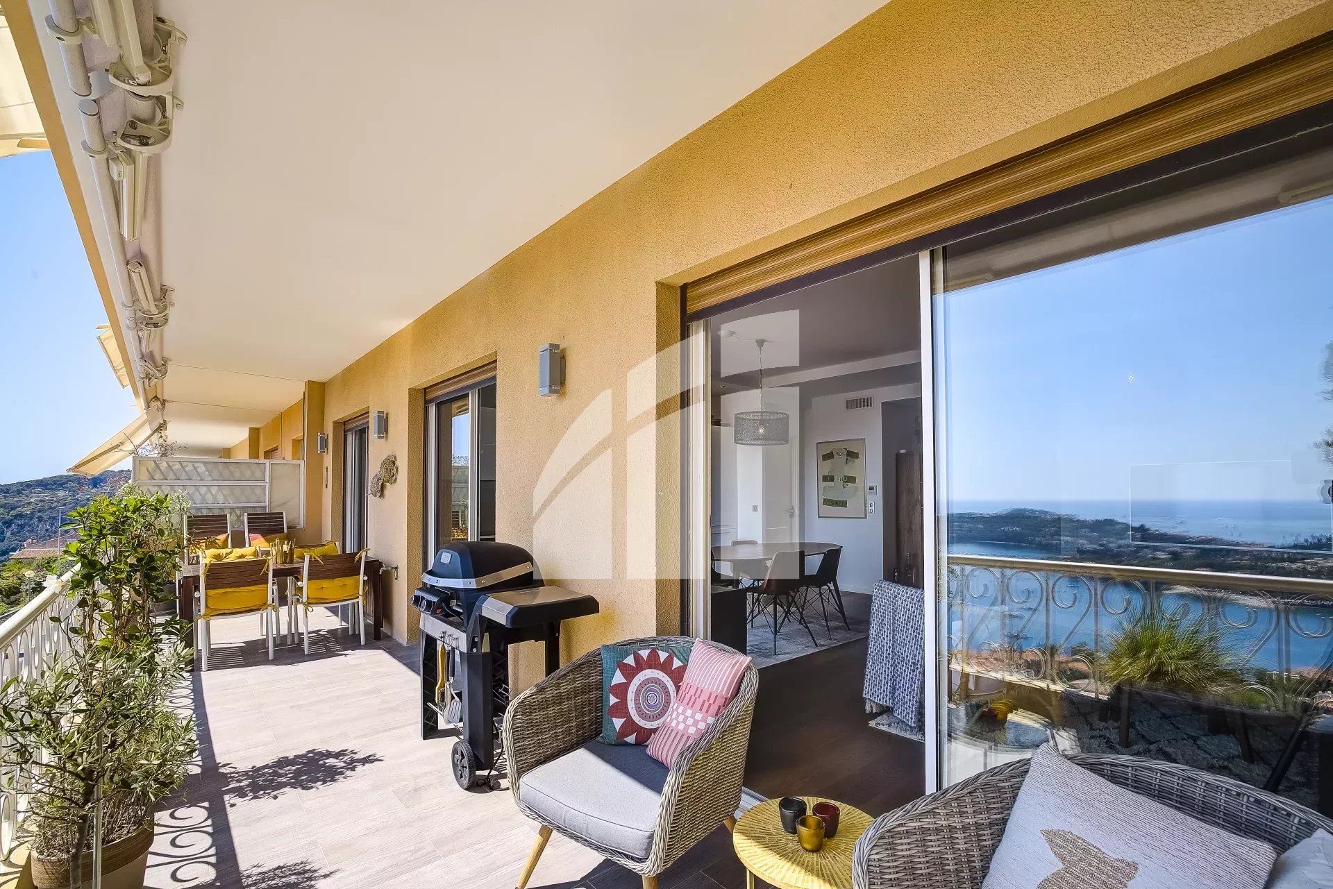 Osakehuoneisto sisään Villefranche-sur-Mer, Alpes-Maritimes 12740409