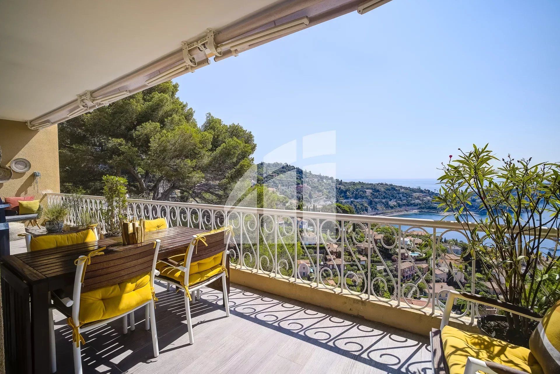 Osakehuoneisto sisään Villefranche-sur-Mer, Alpes-Maritimes 12740409