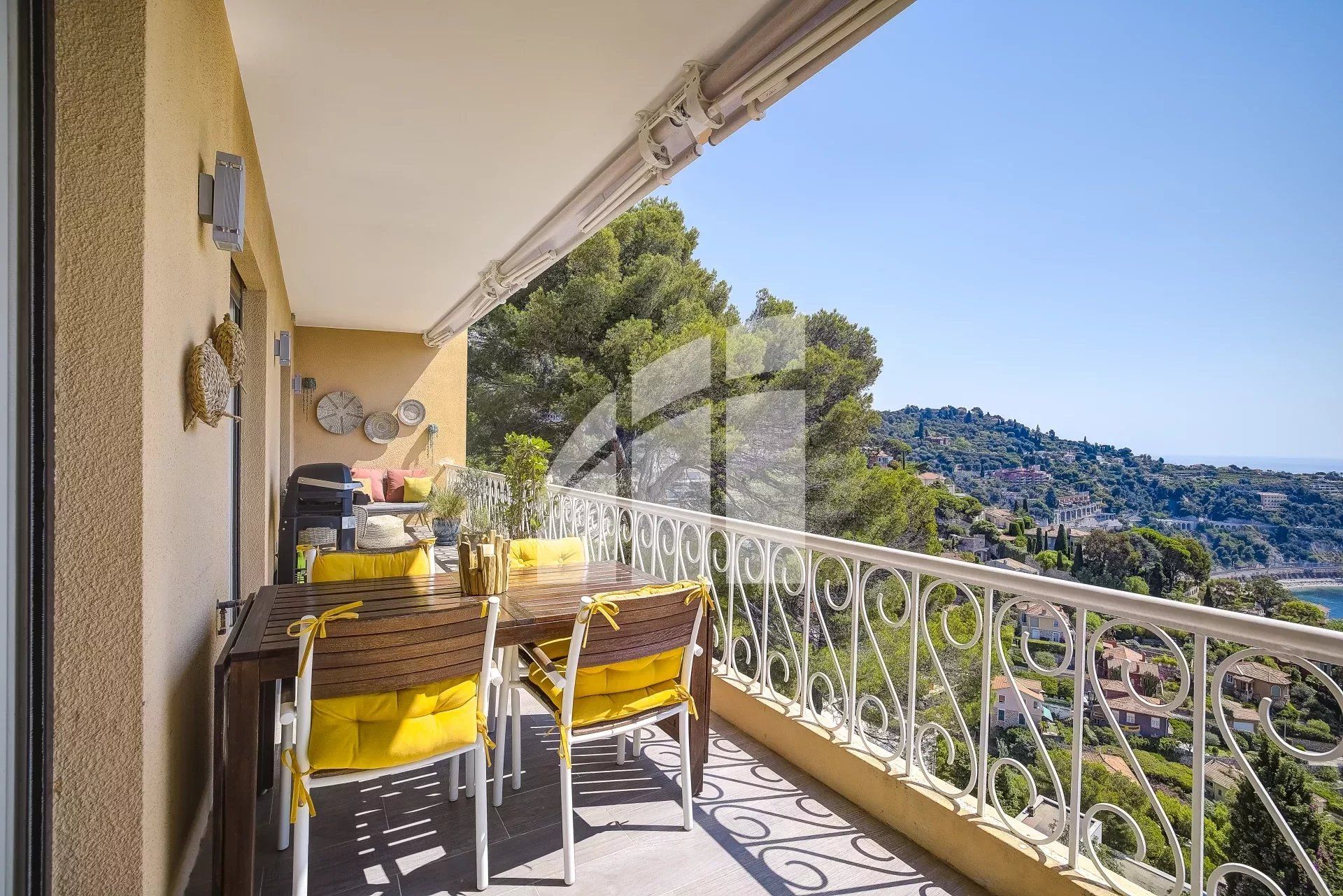 Osakehuoneisto sisään Villefranche-sur-Mer, Alpes-Maritimes 12740409