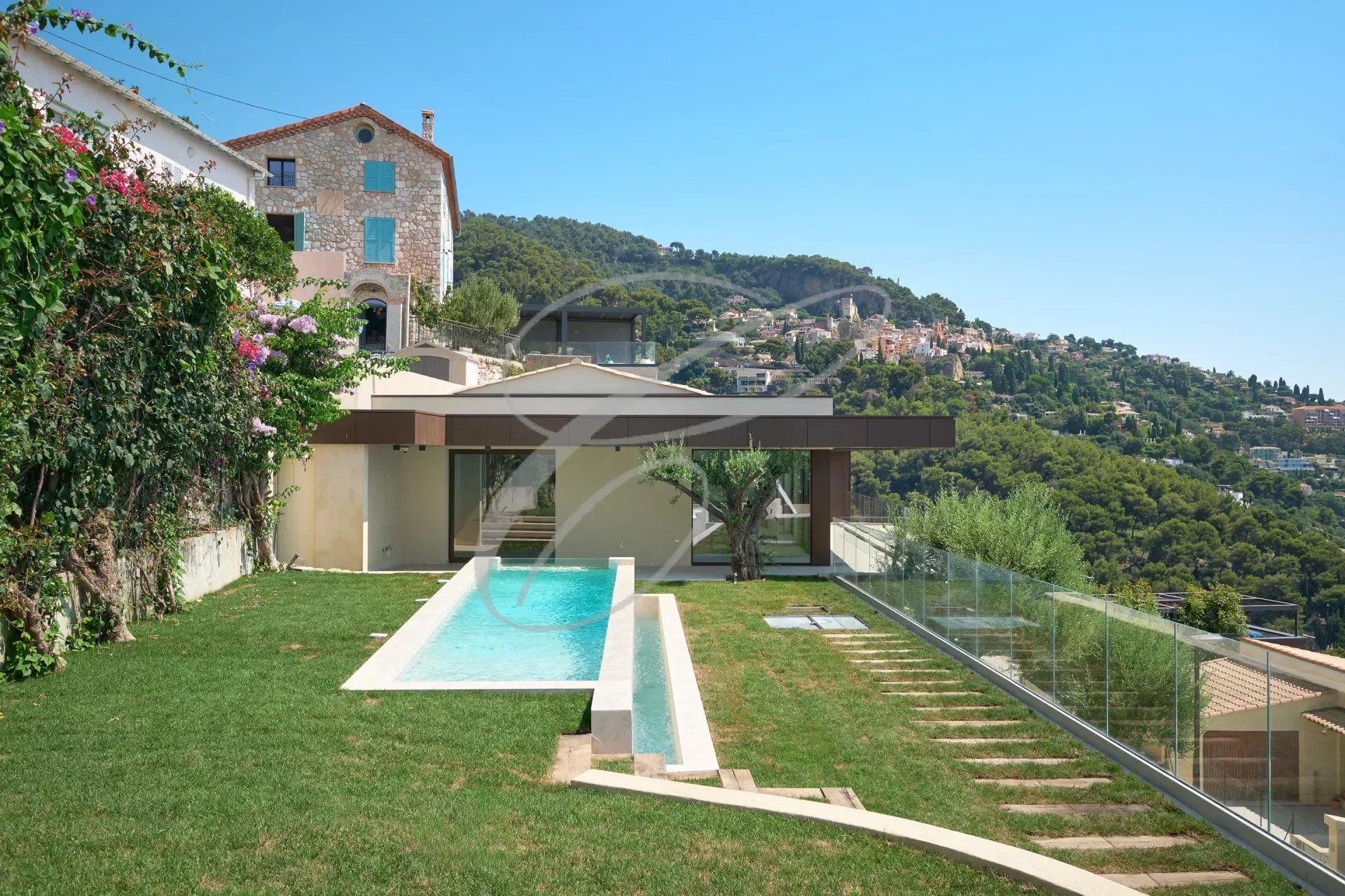 Hus i Roquebrune-Cap-Martin, Alpes-Maritimes 12741386