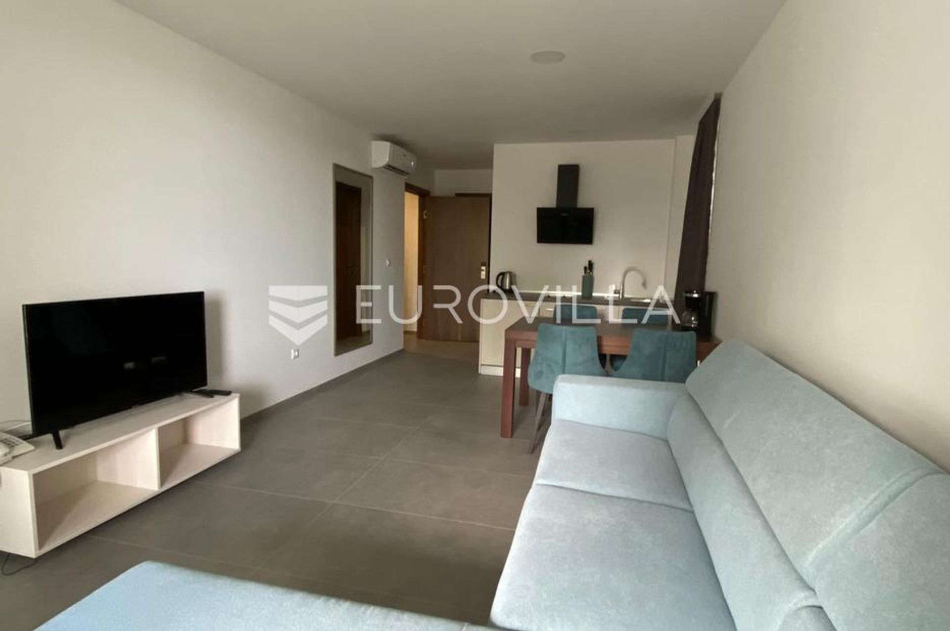 Condominium dans Brela, Splitsko-Dalmatinska Zupanija 12741521